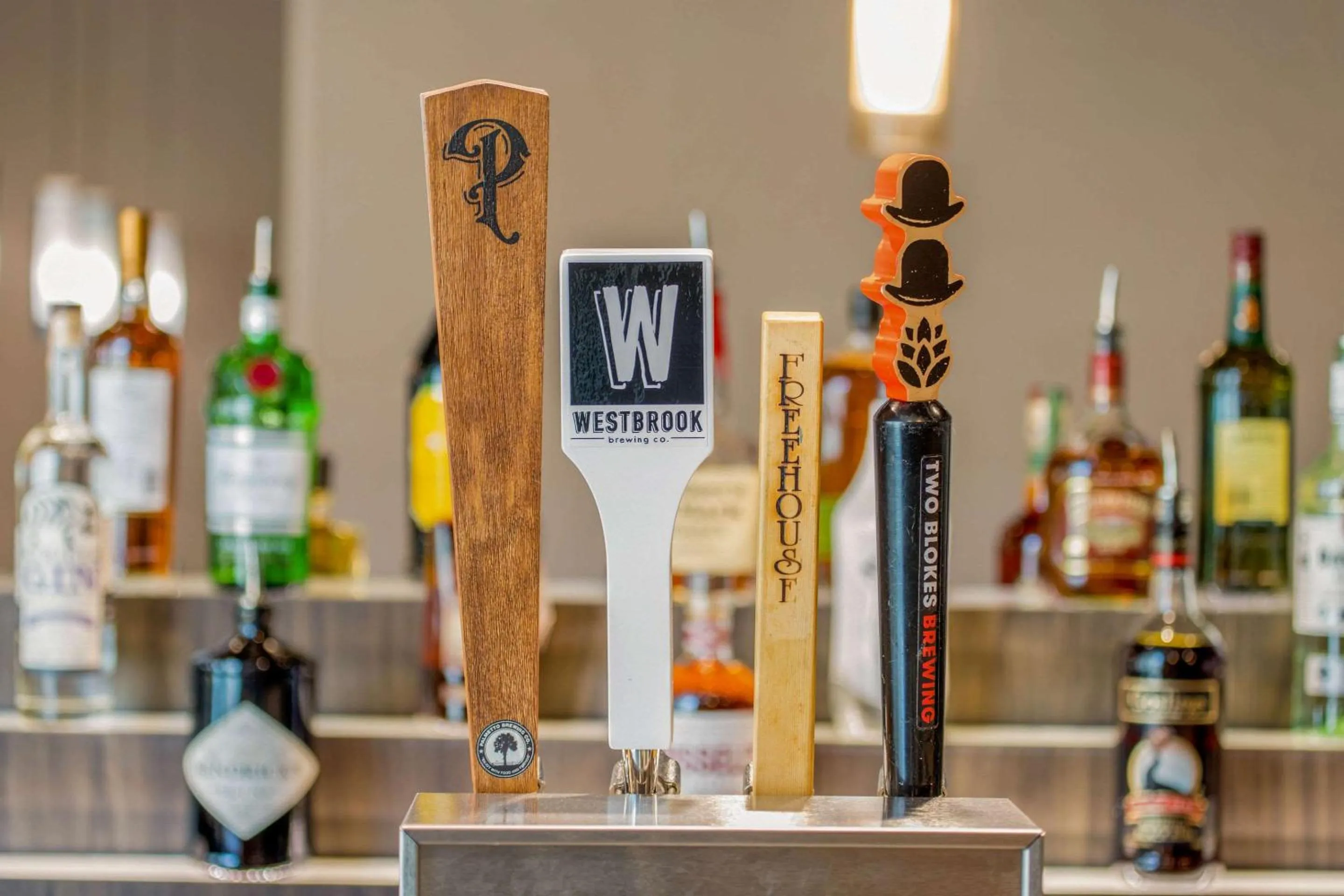 Restaurant/places to eat in Cambria Hotel Mount Pleasant - Charleston