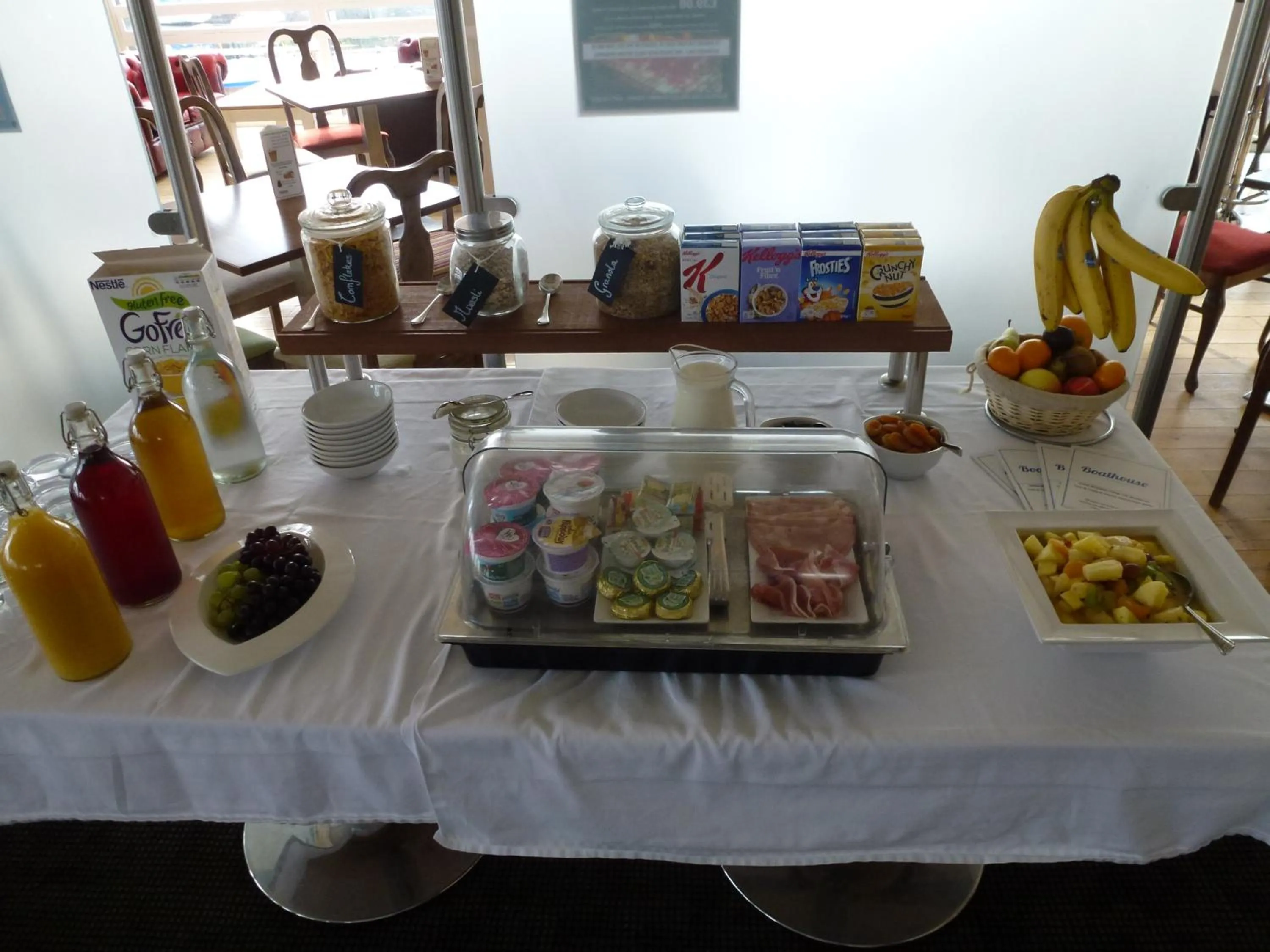 Continental breakfast in Boathouse Hotel