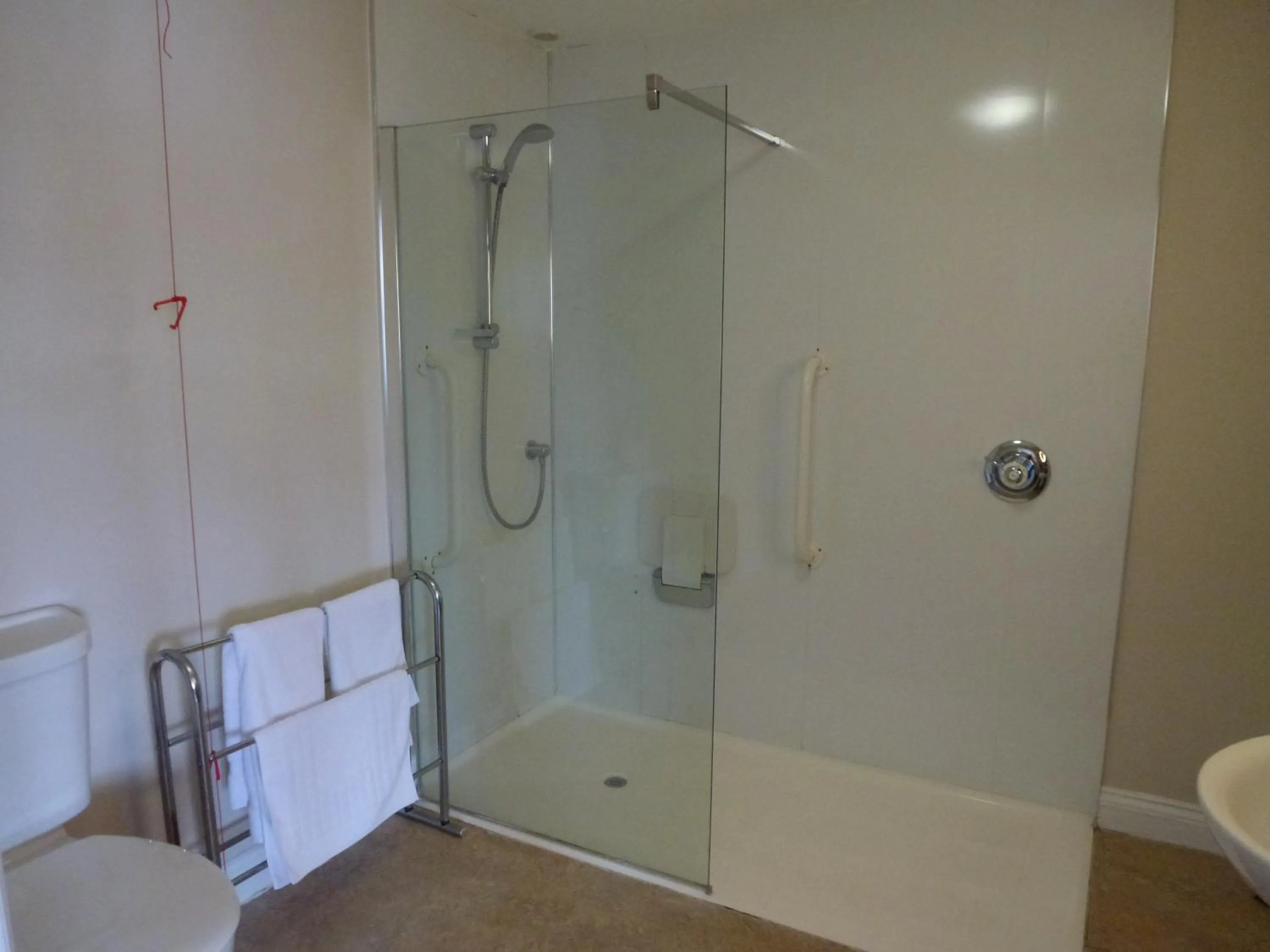 Bathroom in Boathouse Hotel