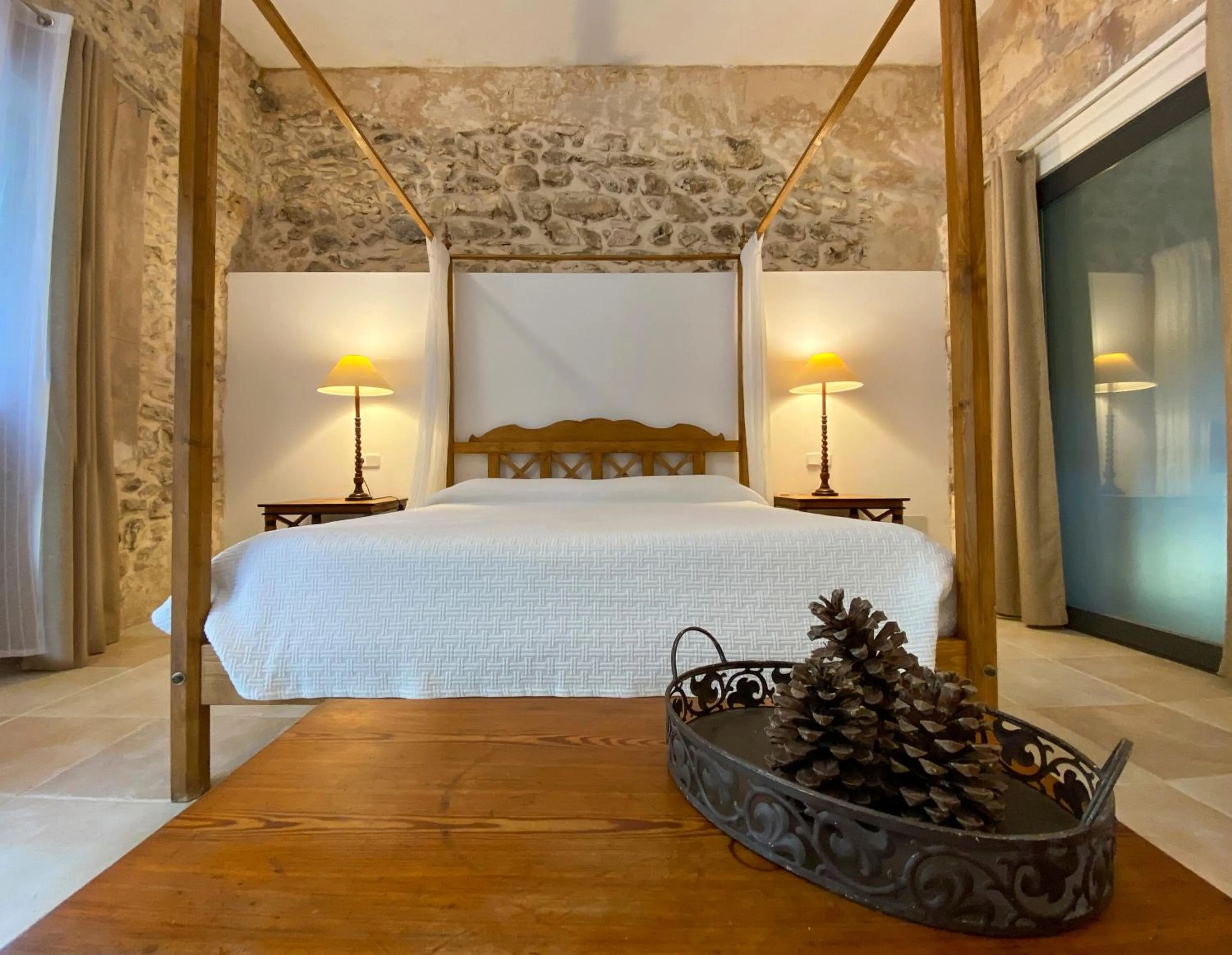 Photo of the whole room, Bed in Finca Son Pont