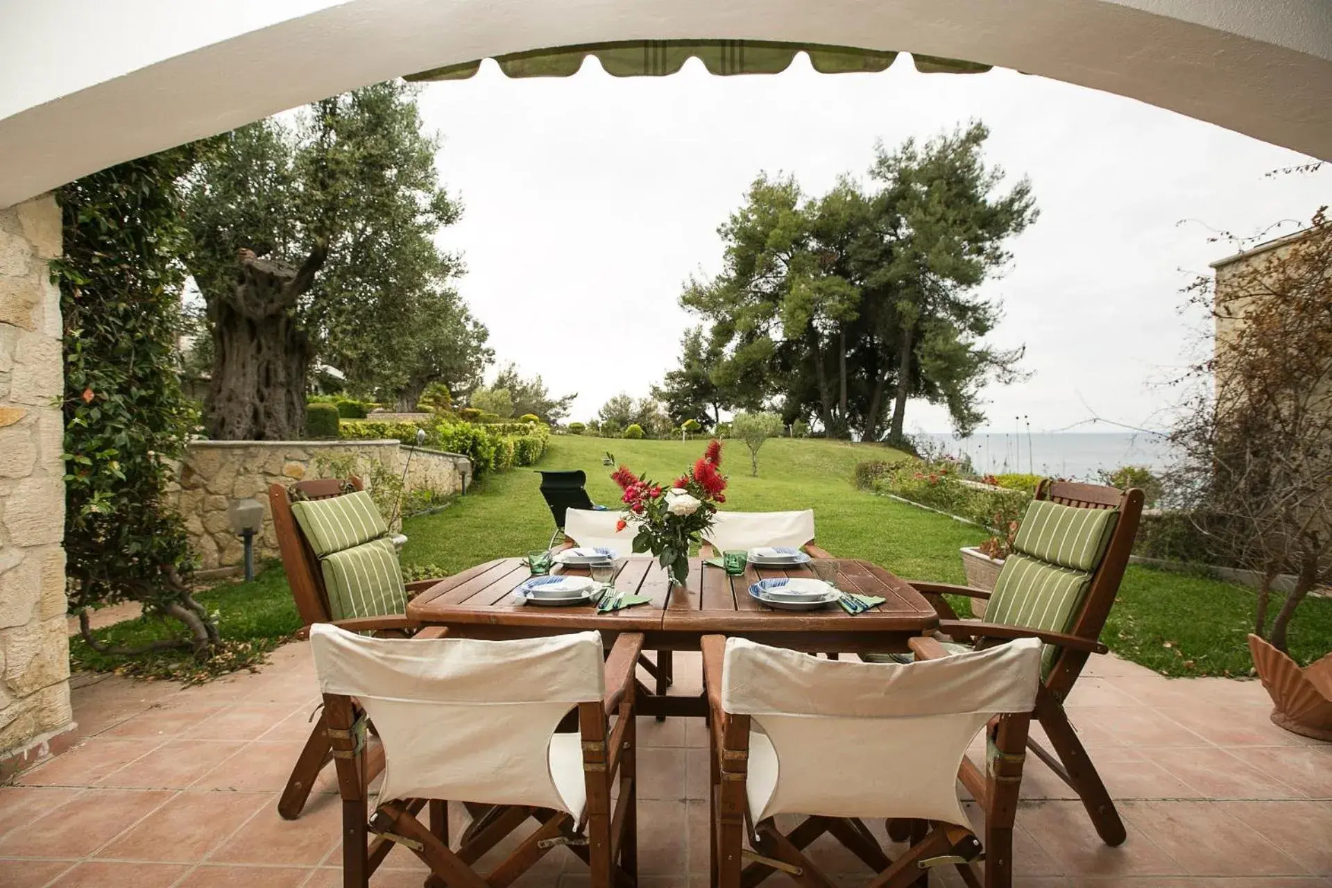 Blue Crab, Beachfront House in Kalandra #FeelsLikeHome Blue Crab, Beachfront House in Kalandra #FeelsLikeHome