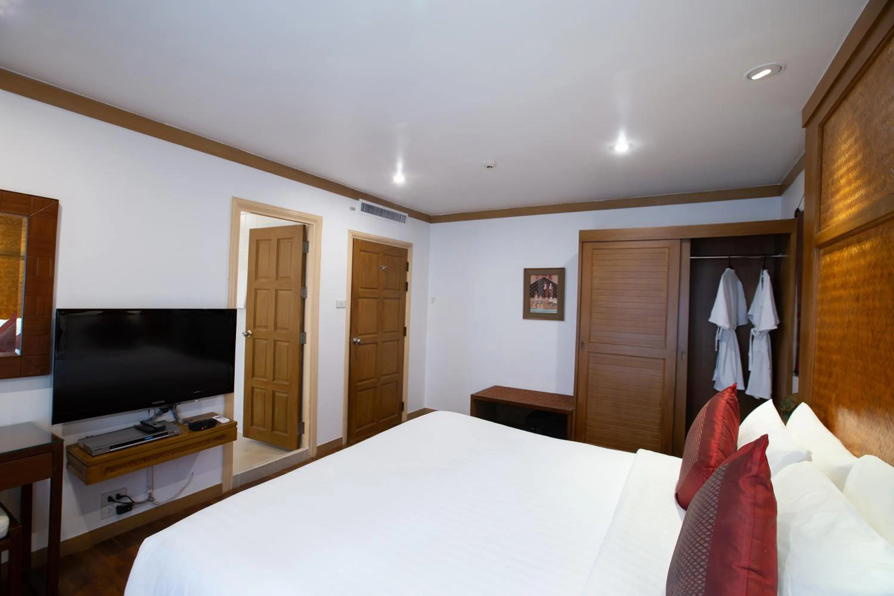 Bed in The Tarntawan Hotel Surawong Bangkok