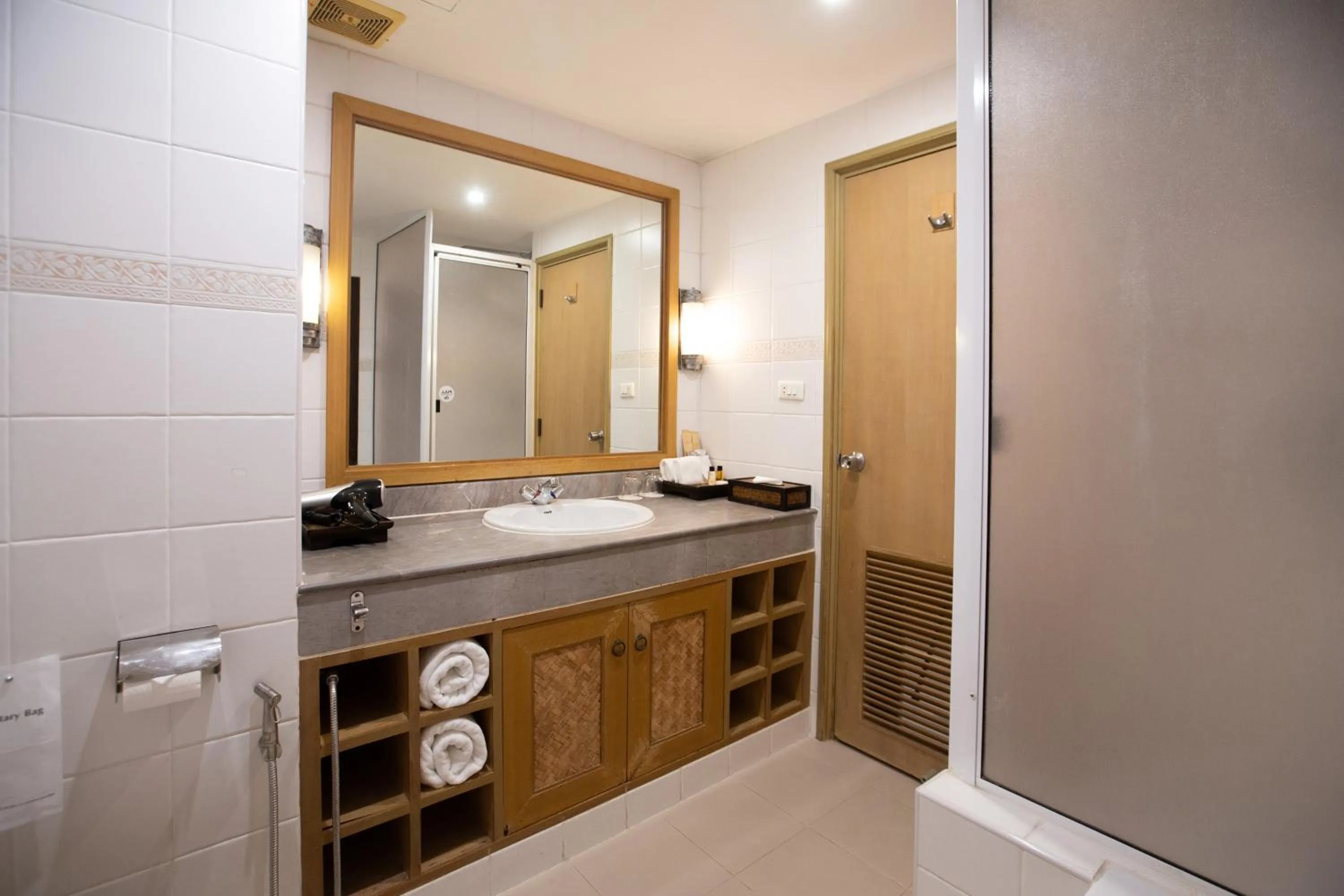 Toilet in The Tarntawan Hotel Surawong Bangkok