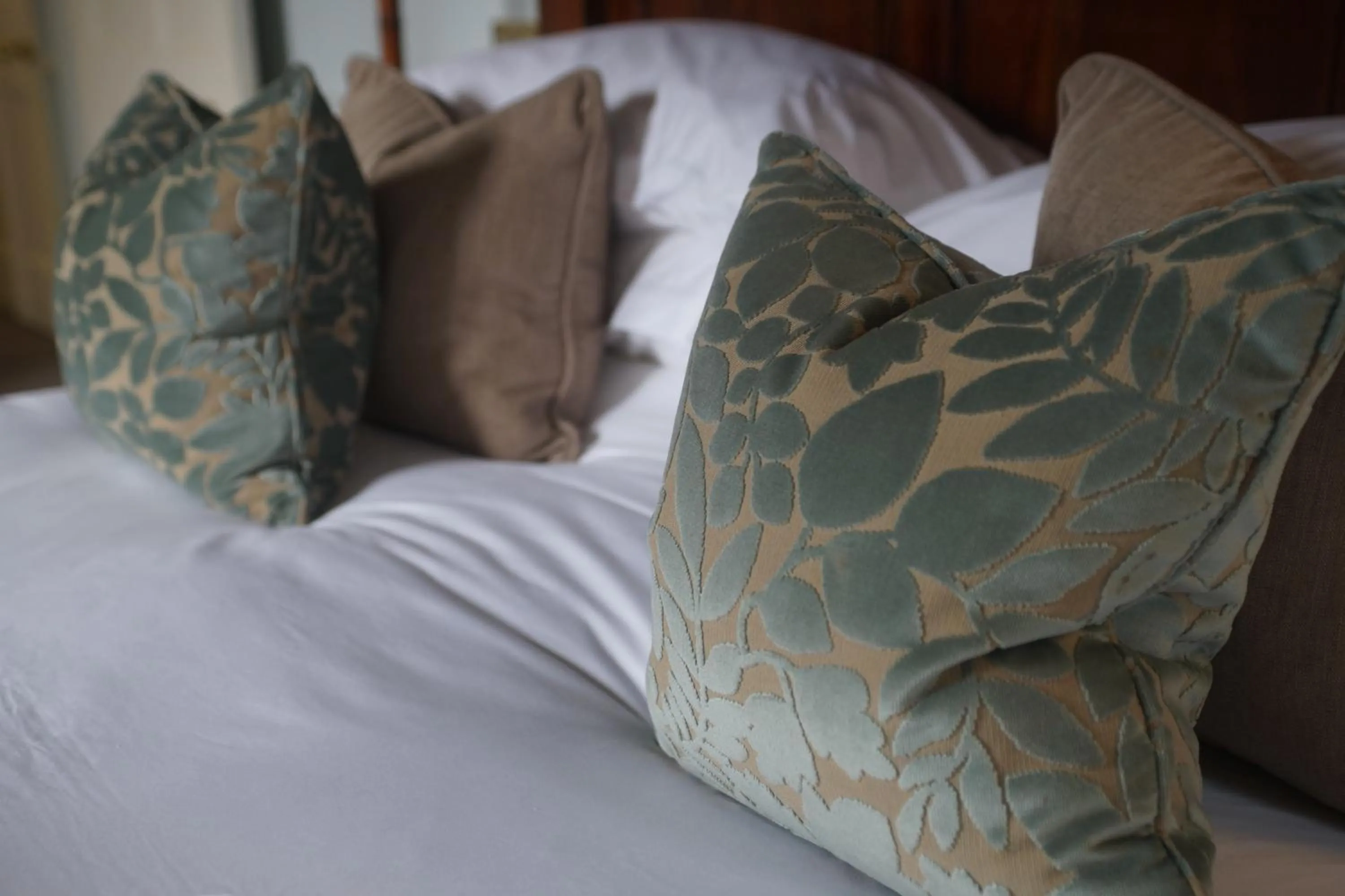 Bedroom, Bed in Beechfield House