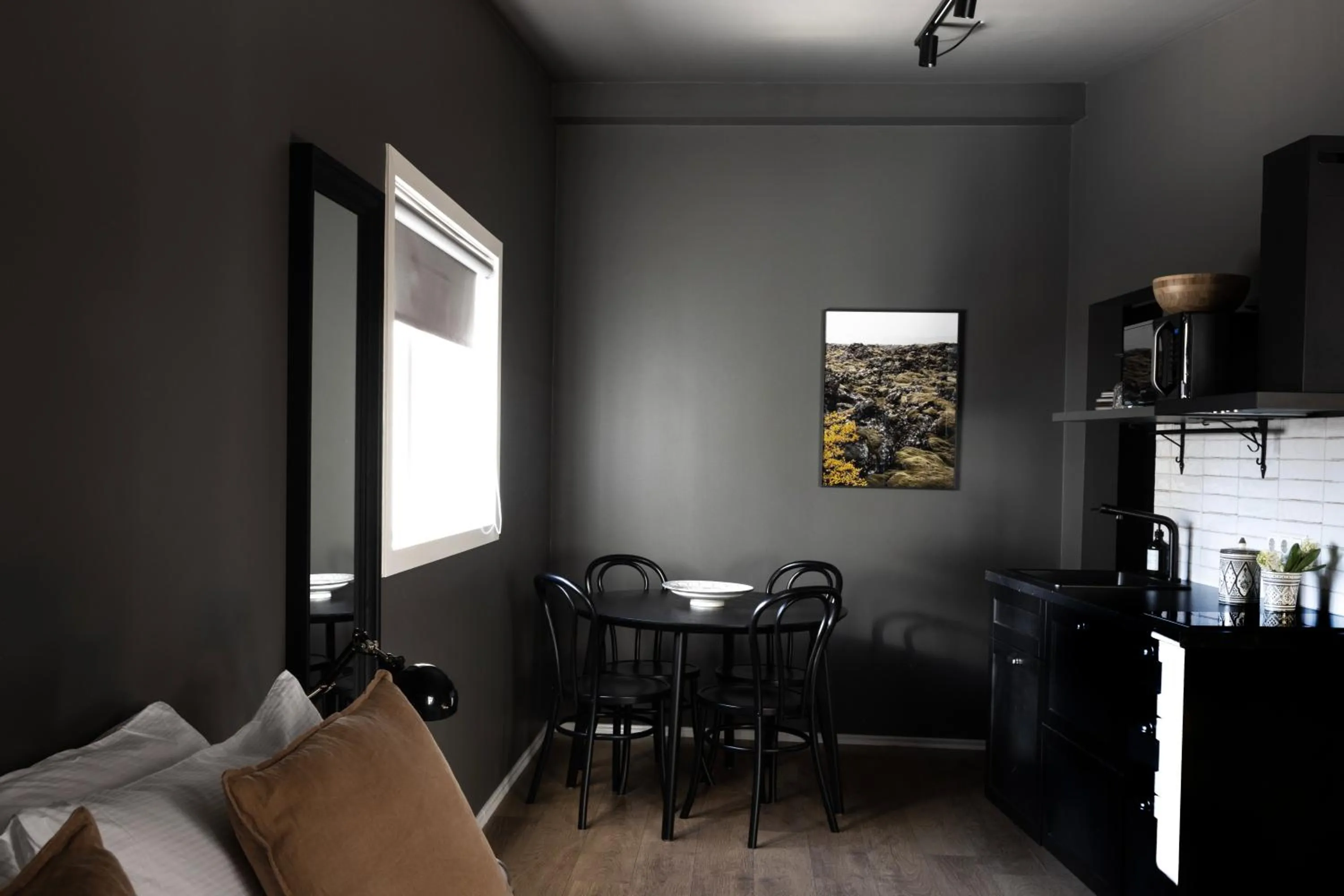 Dining area in Rey Apartments