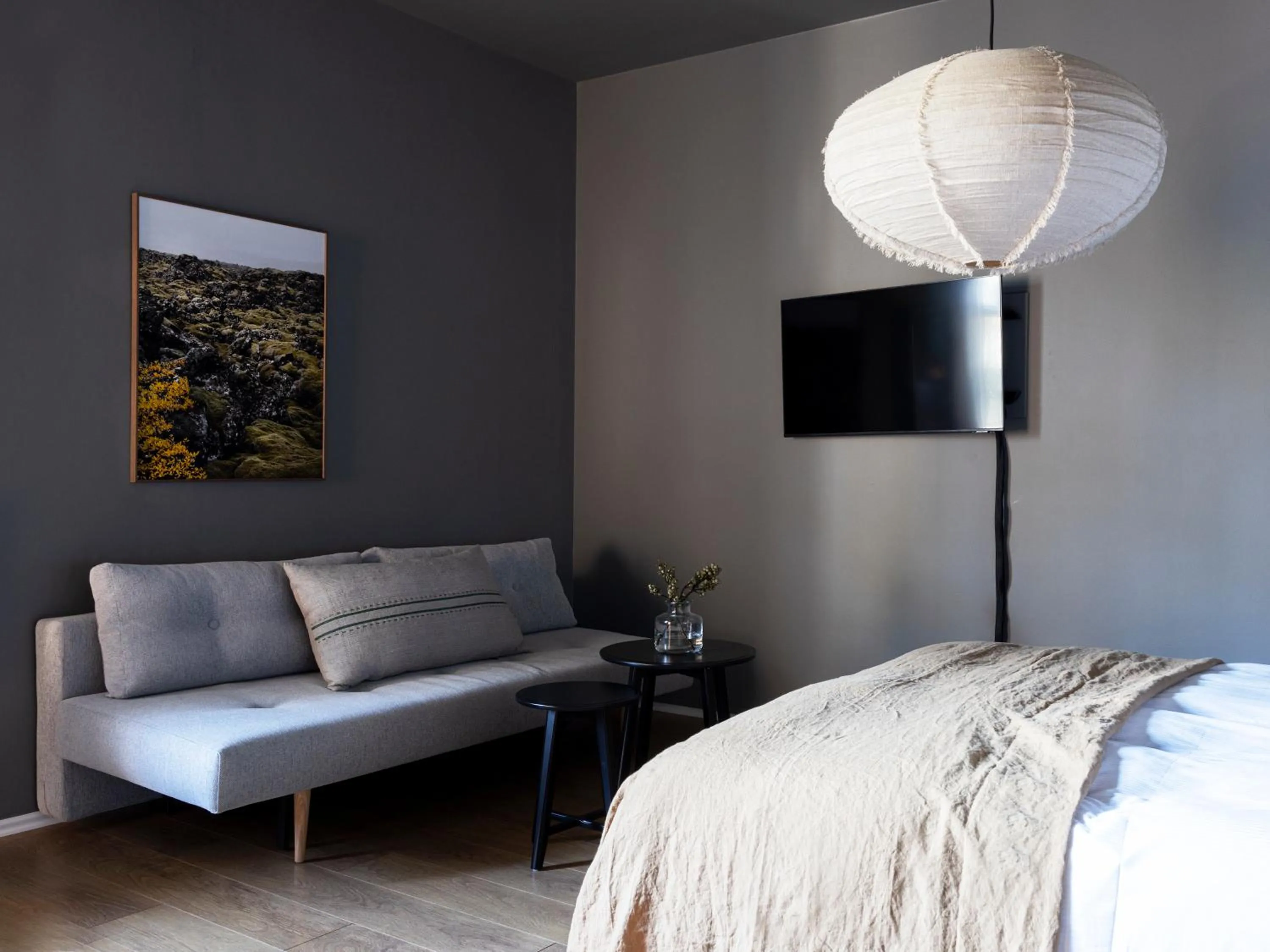 Seating area, Bed in Rey Apartments