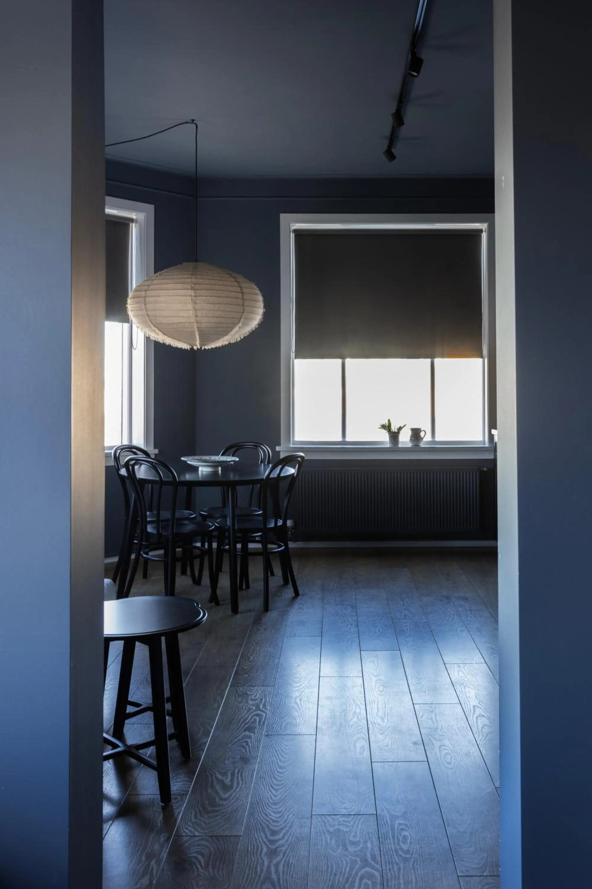 Dining area in Rey Apartments