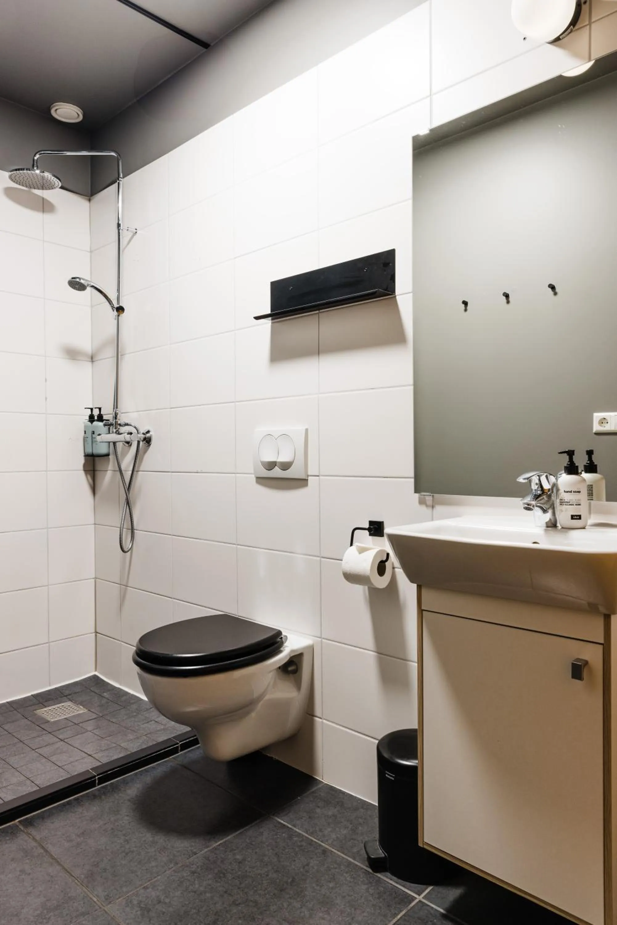 Bathroom in Rey Apartments