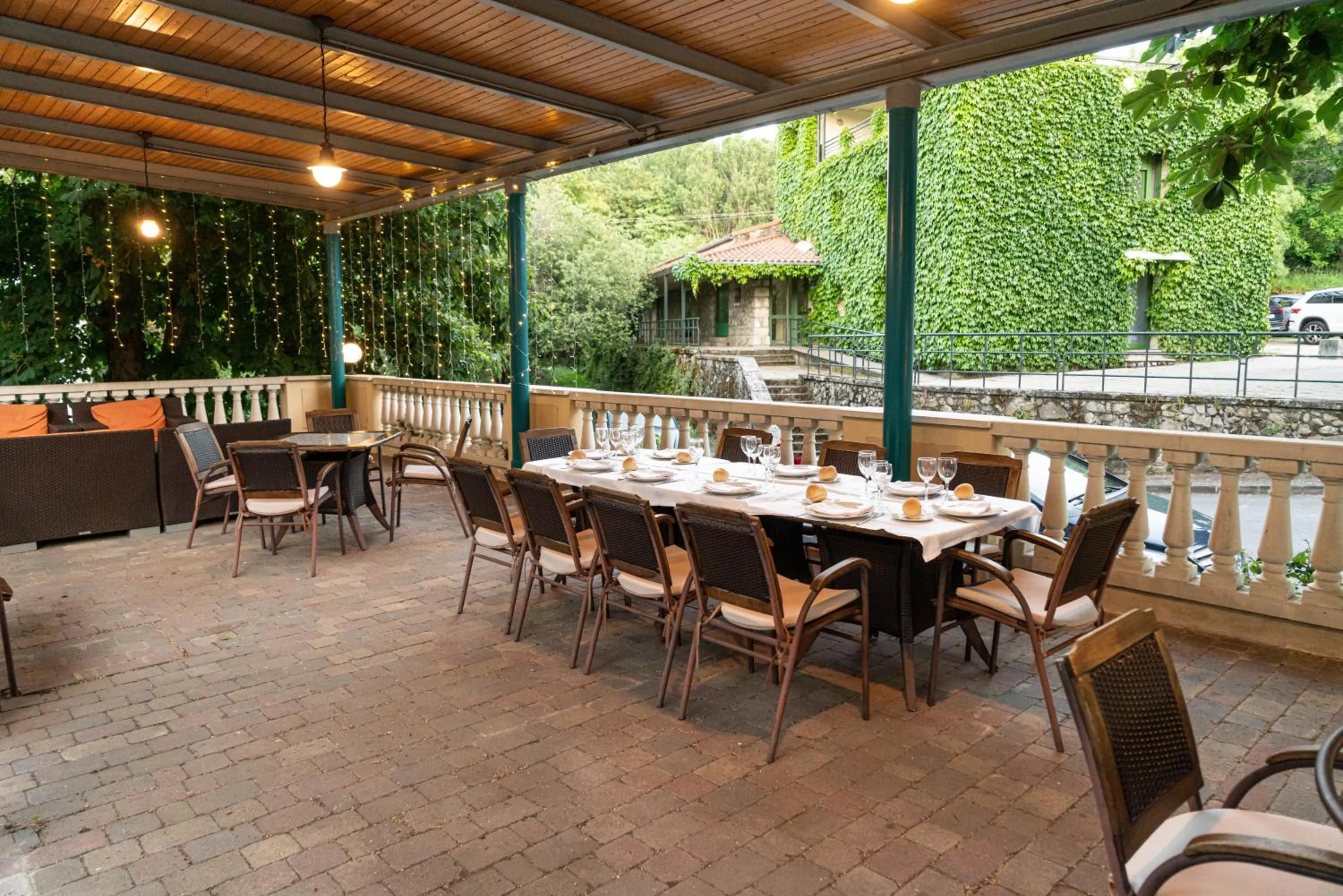 Restaurant/places to eat in Salugral Termal Resort