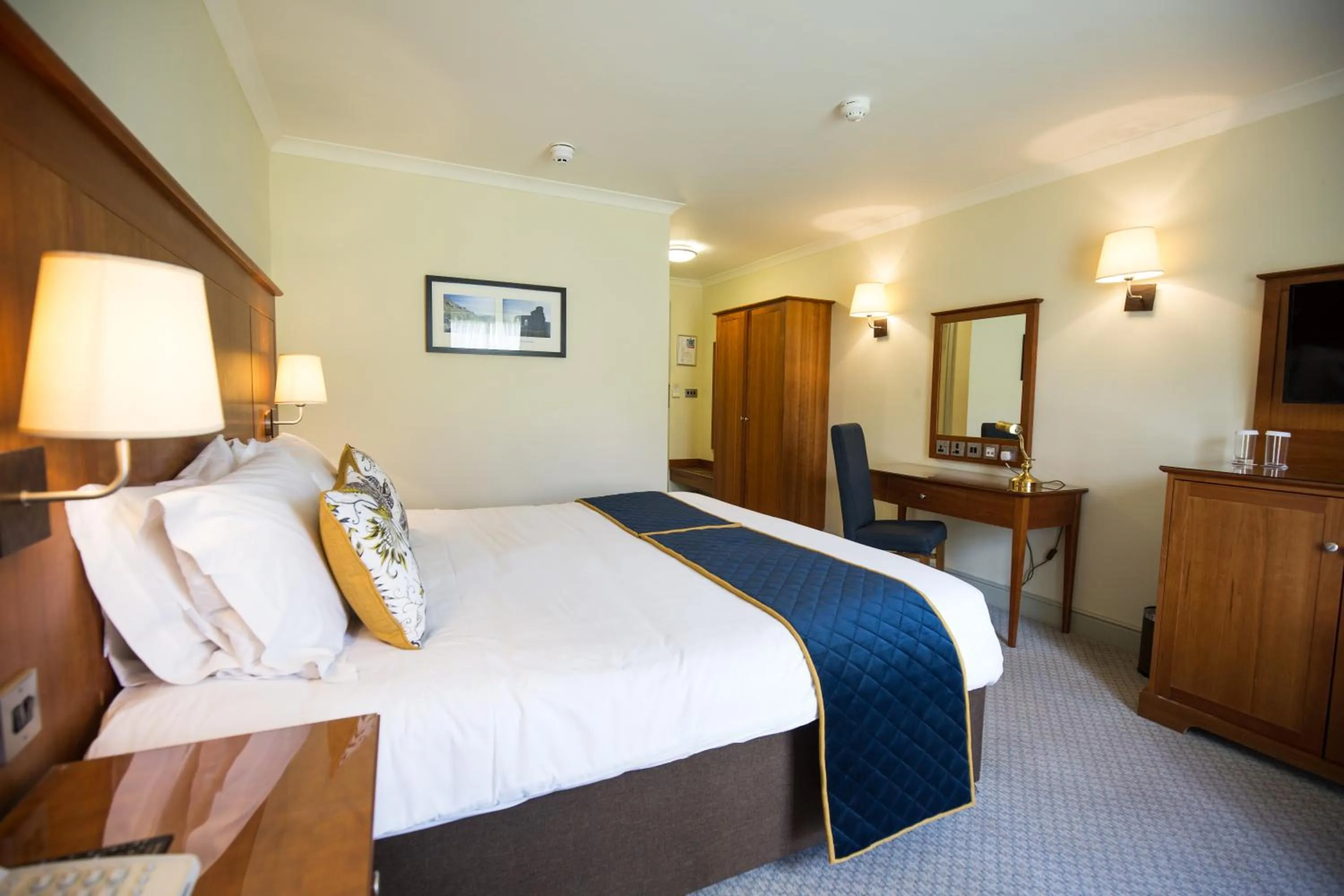 Bed in Rossett Hall Hotel