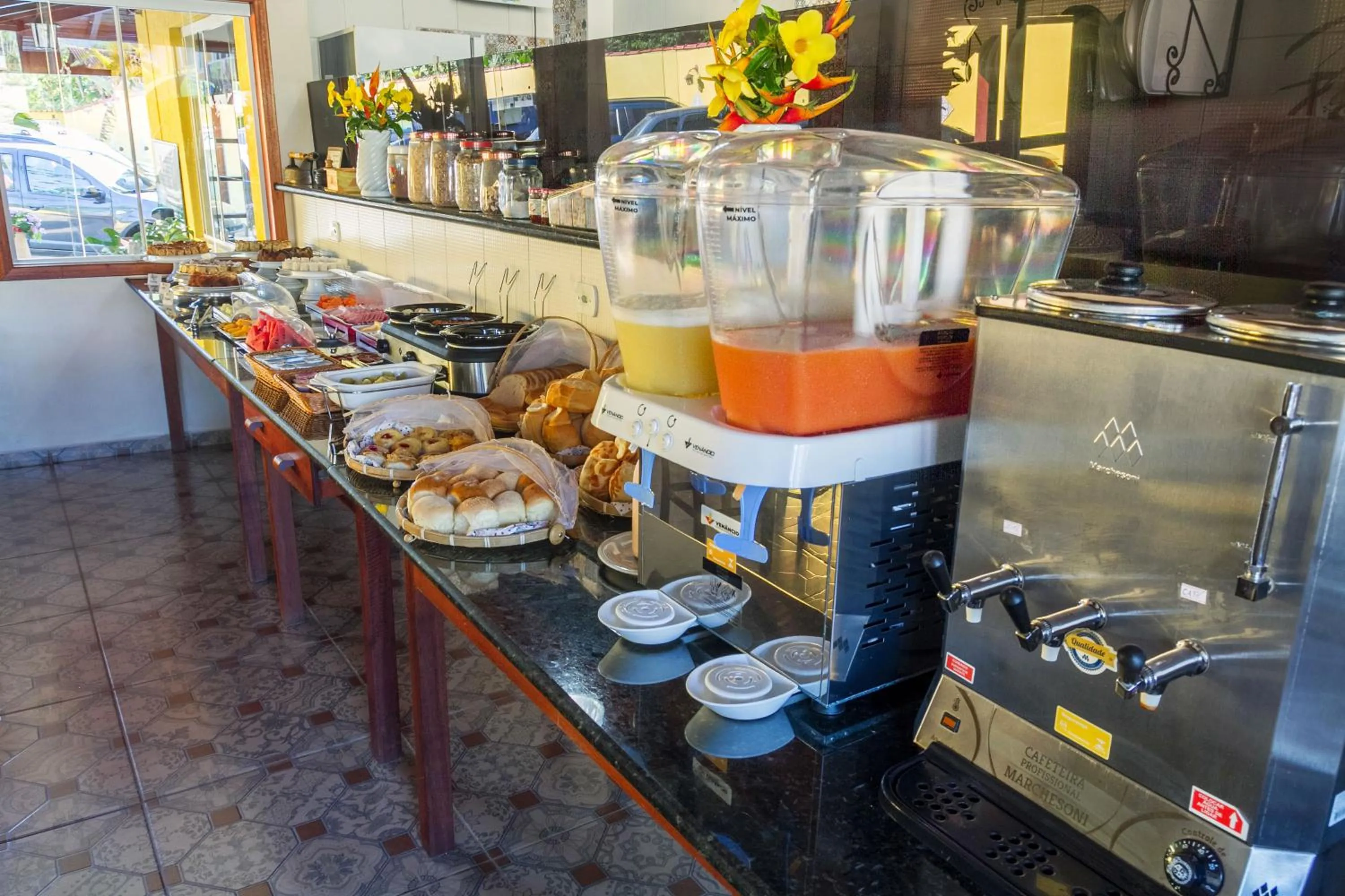 Breakfast in Pousada Recanto do Jabaquara