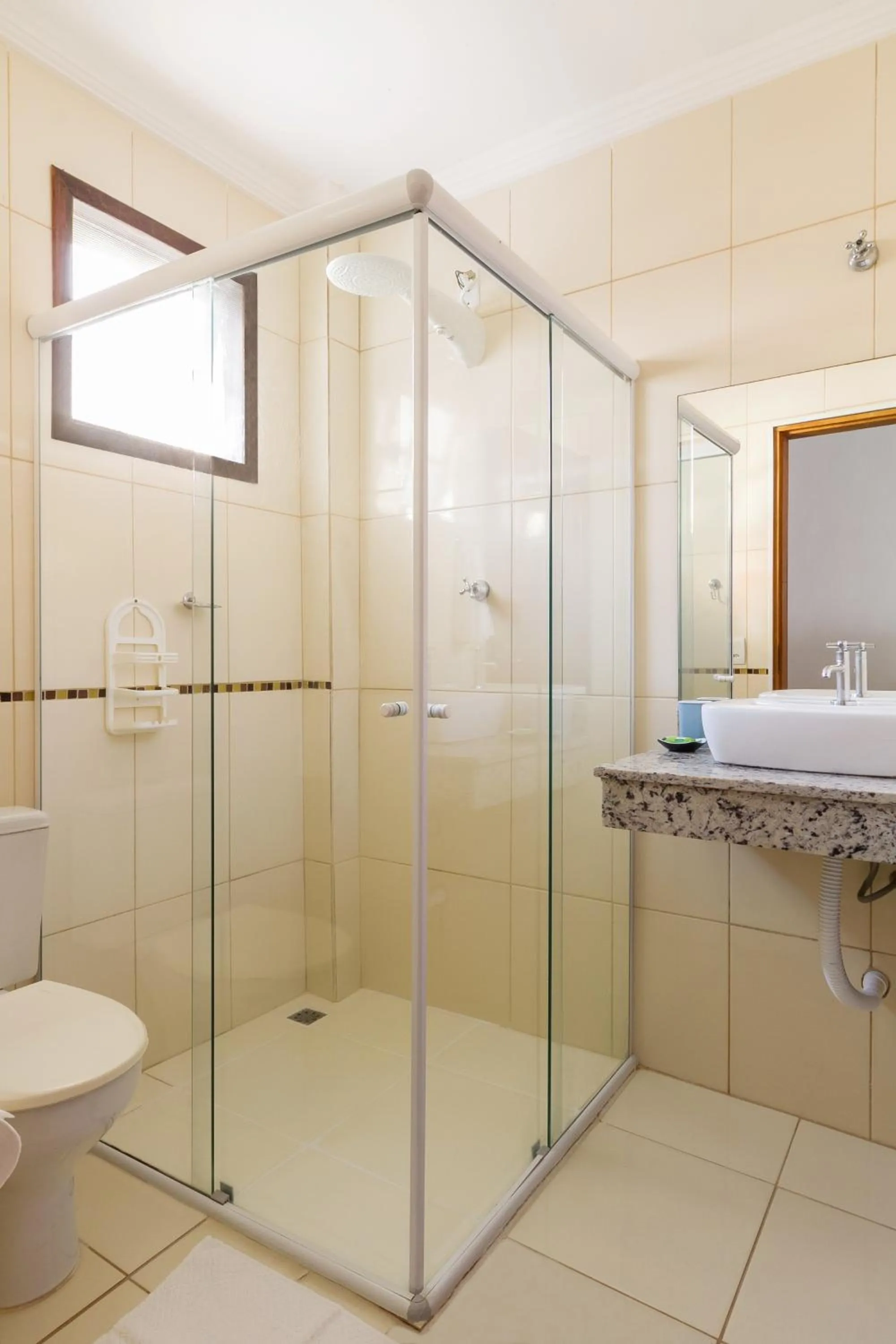 Shower in Pousada Recanto do Jabaquara