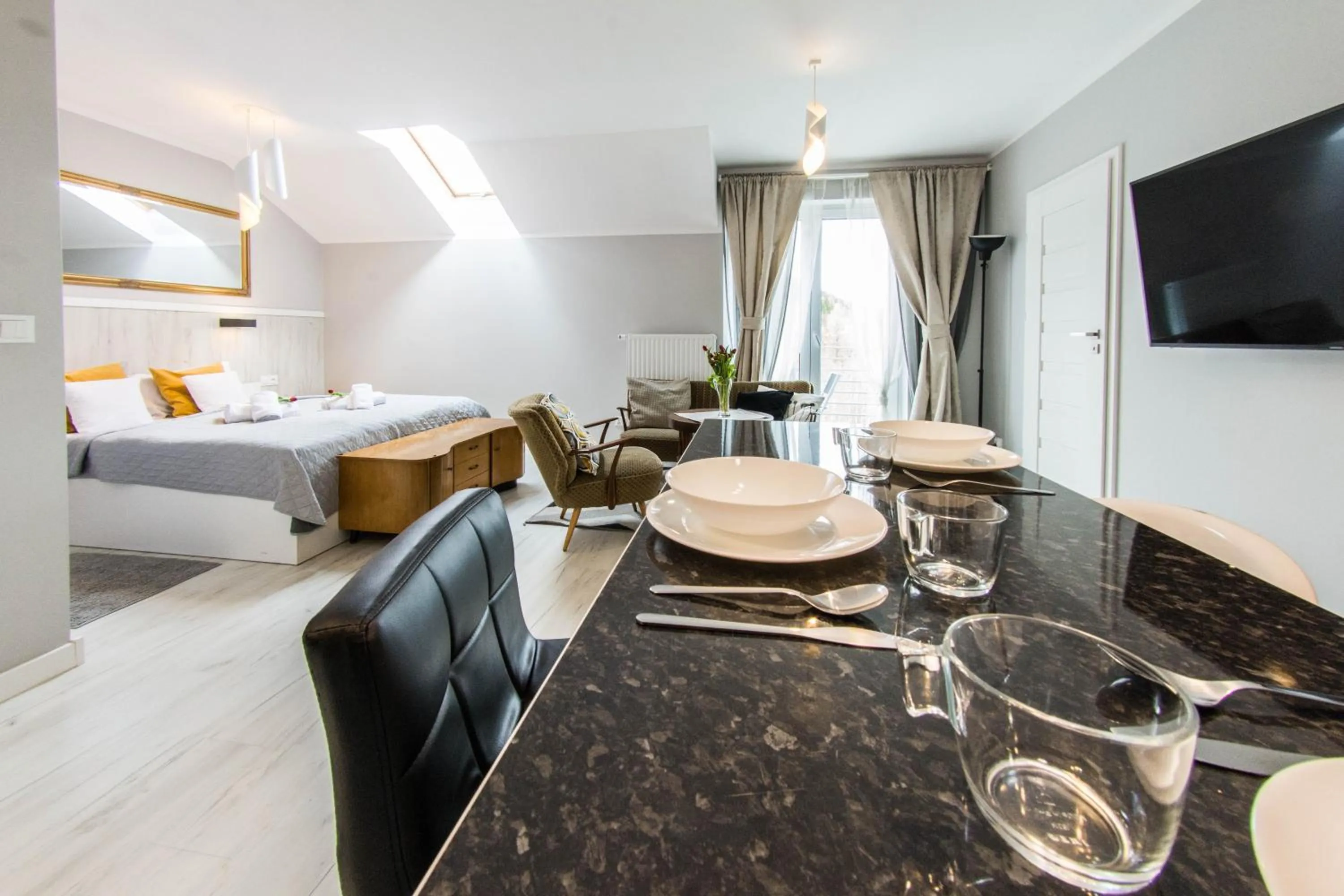 TV and multimedia, Bed in Apartamenty Izerskie - ul. Cicha 13H-I