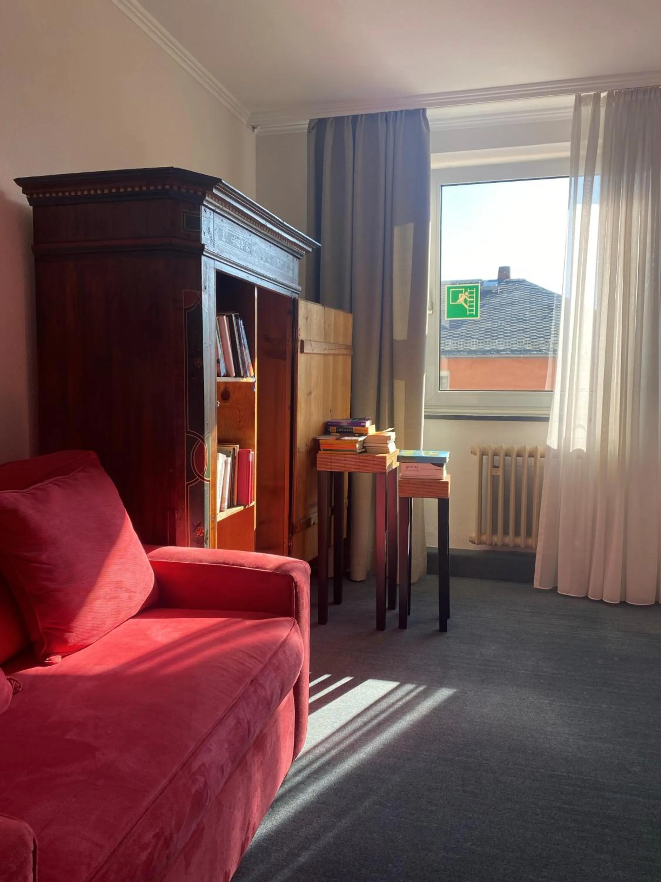 Library, Bed in Paulaner am Dom Hotel