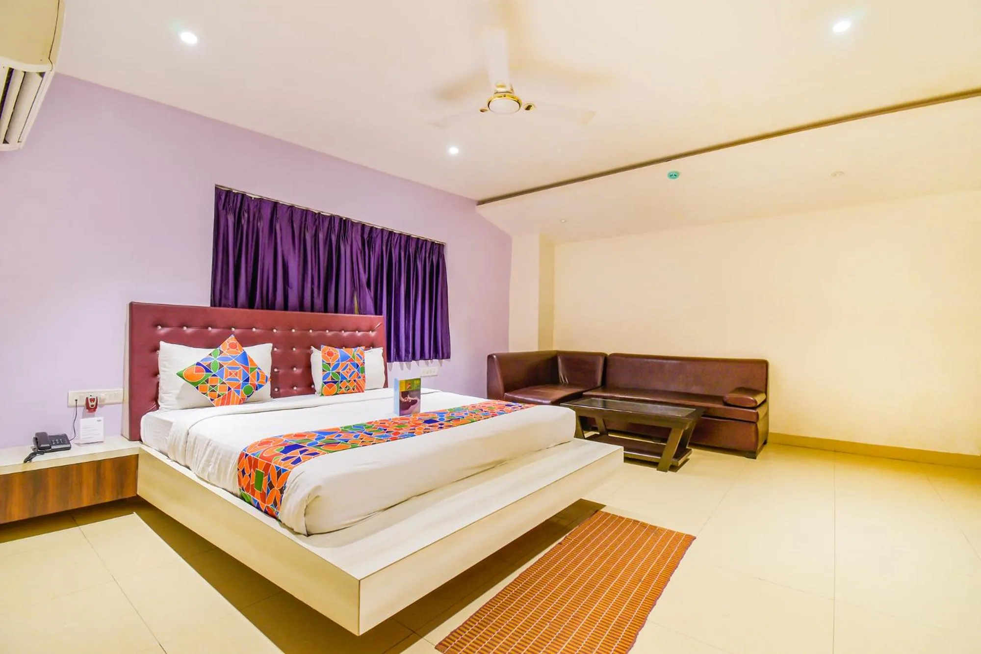 Seating area, Bed in FabHotel Pentagon Next - Bhubaneswar Railway Station