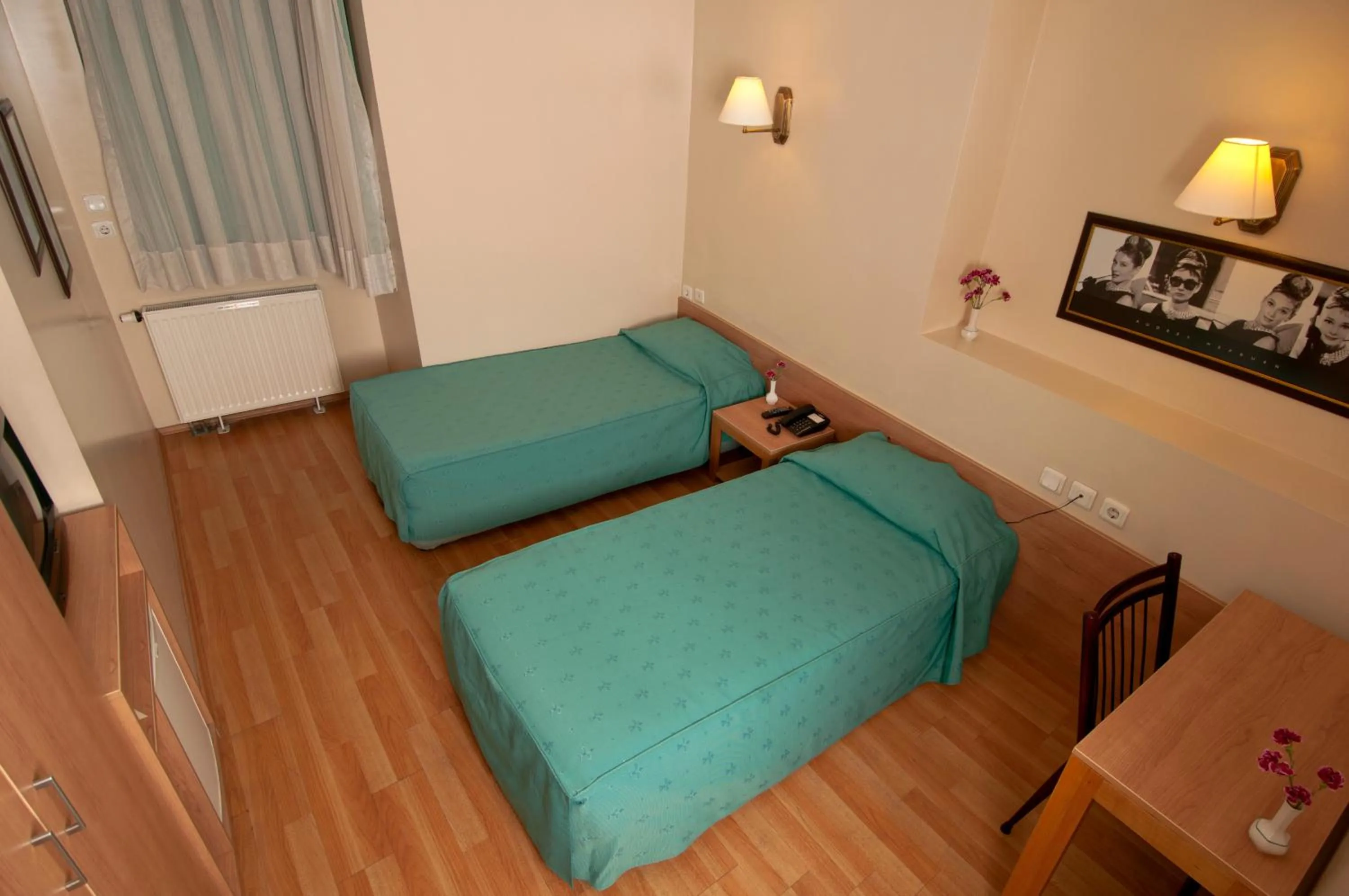 Photo of the whole room, Bed in Haydarpasa Hotel