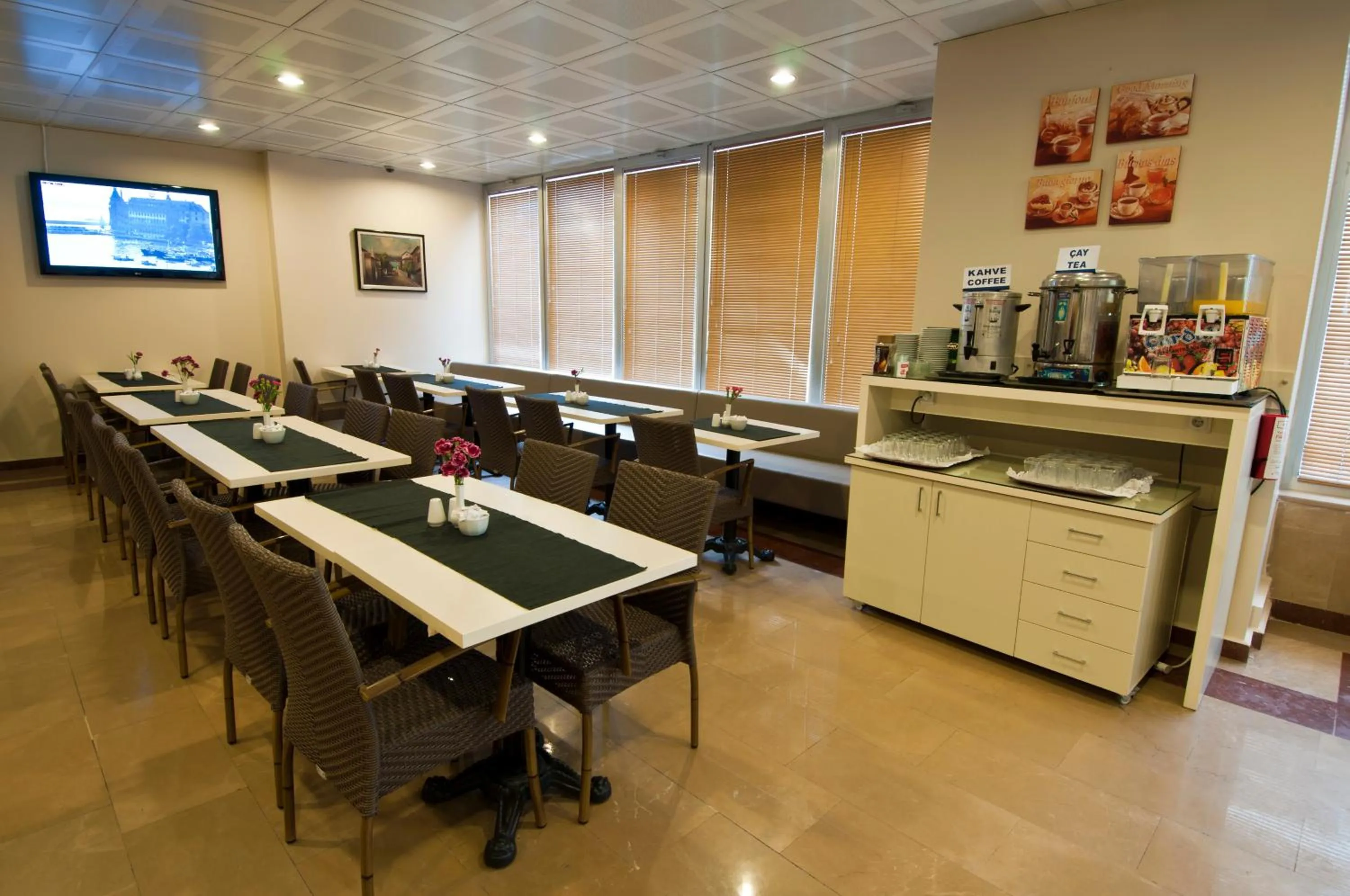 Dining area in Haydarpasa Hotel
