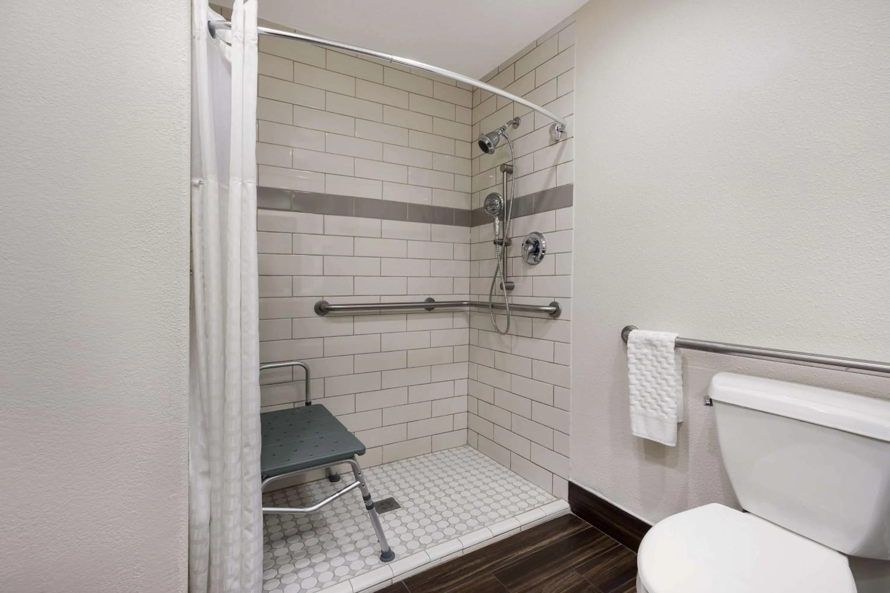 Bathroom in Best Western Houma Inn