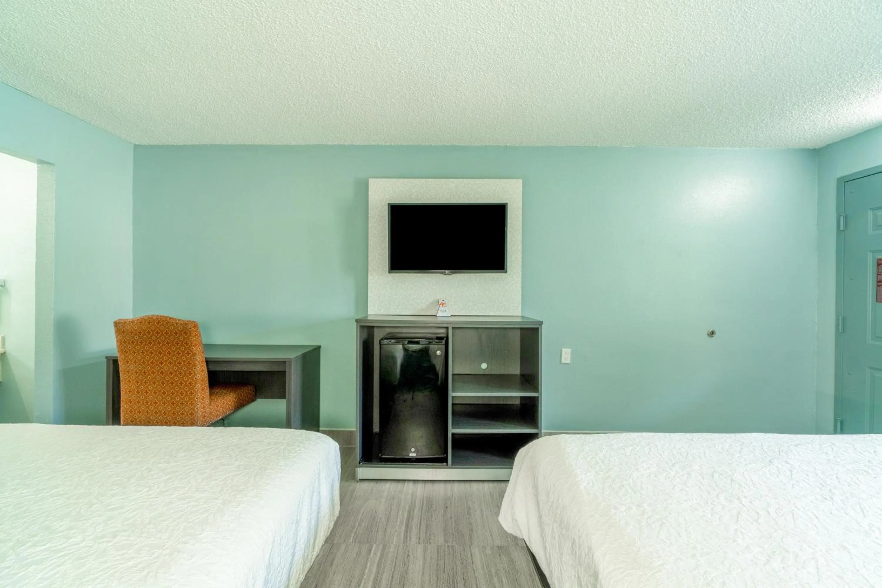 Bedroom, Bed in Lone Star Inn & Suites by OYO Harlingen TX