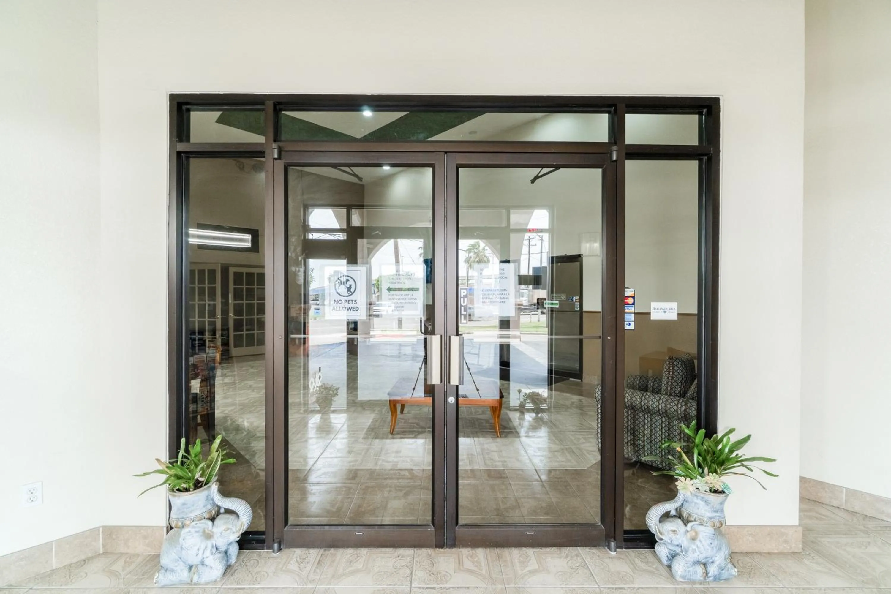 Lobby or reception in Lone Star Inn & Suites by OYO Harlingen TX