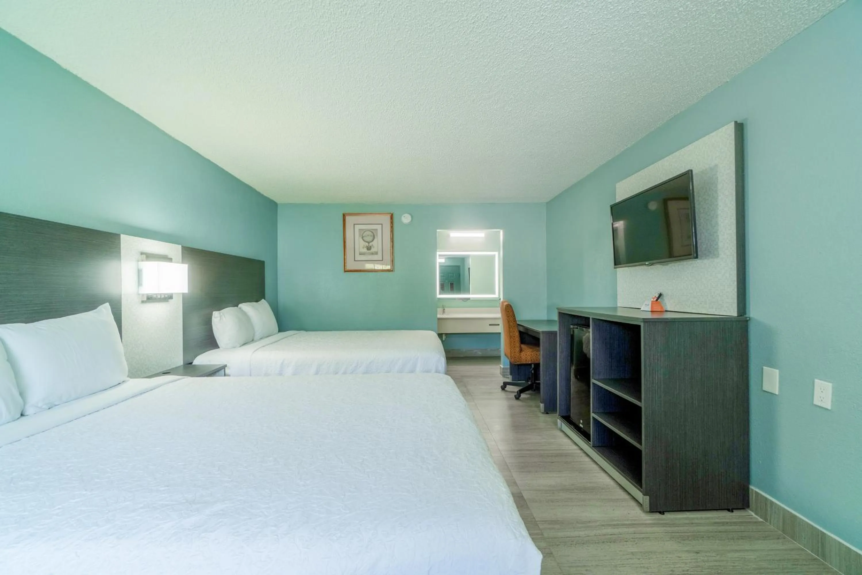 Bedroom, Bed in Lone Star Inn & Suites by OYO Harlingen TX
