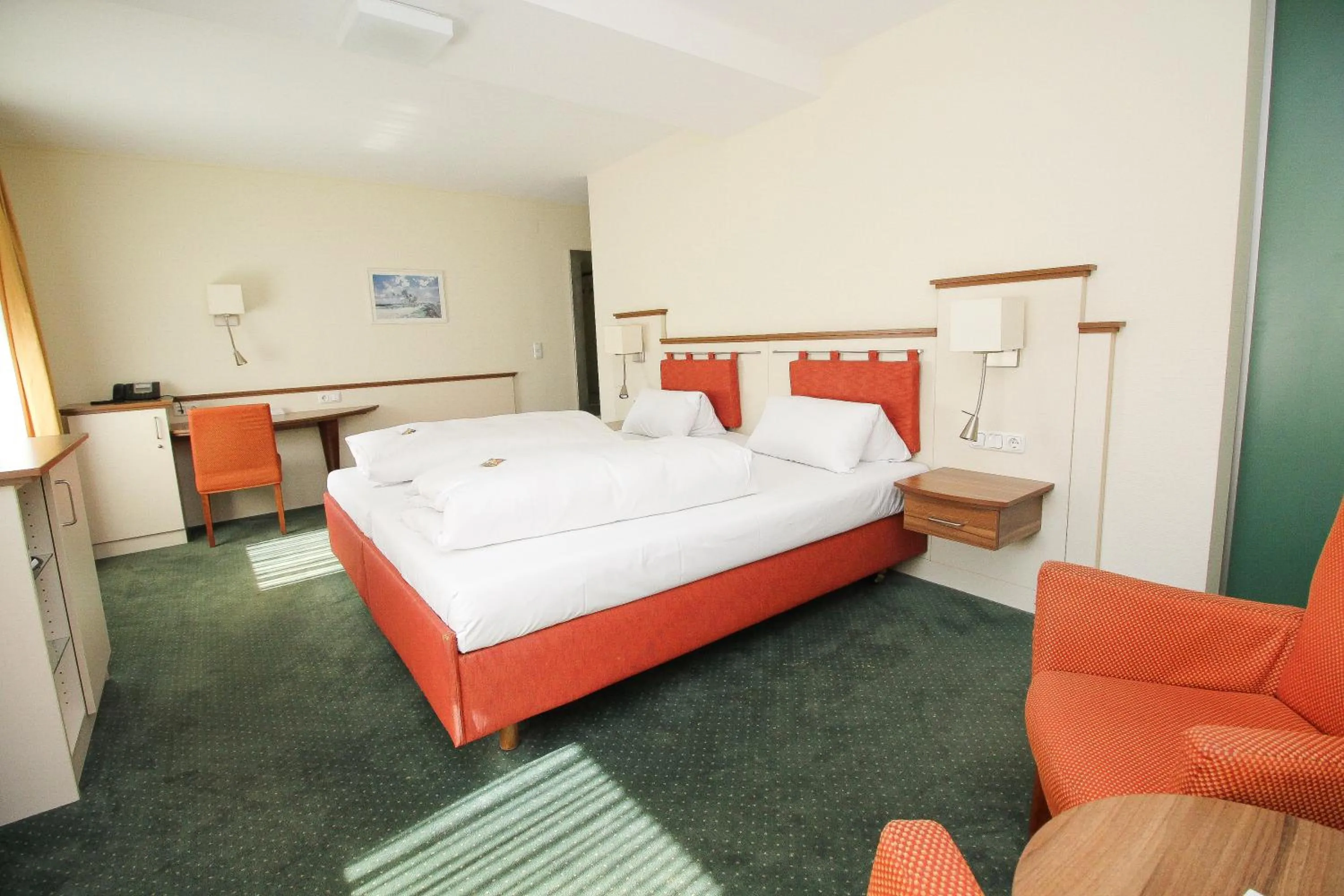 Bedroom, Bed in Hotel Leopold