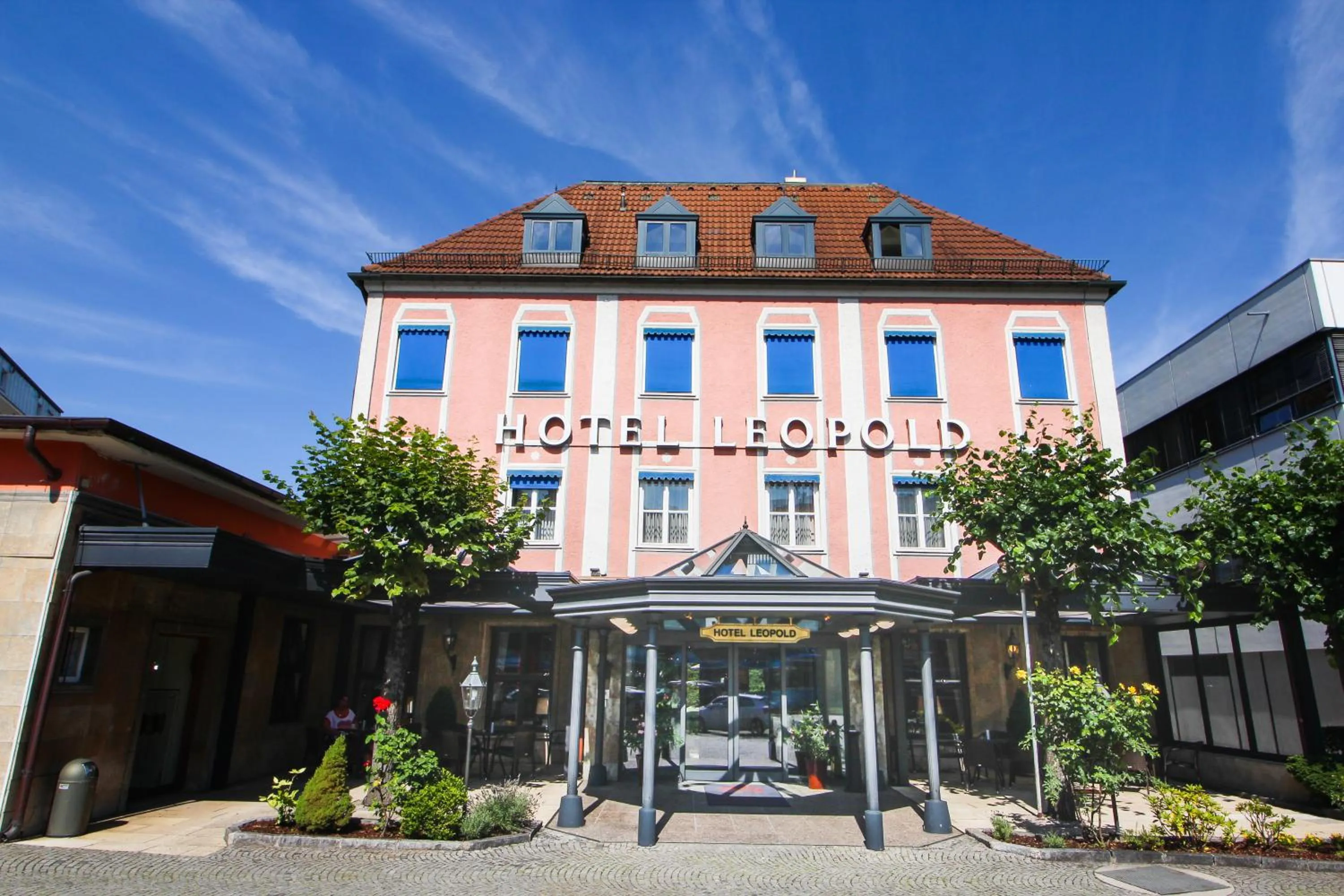 Facade/entrance in Hotel Leopold