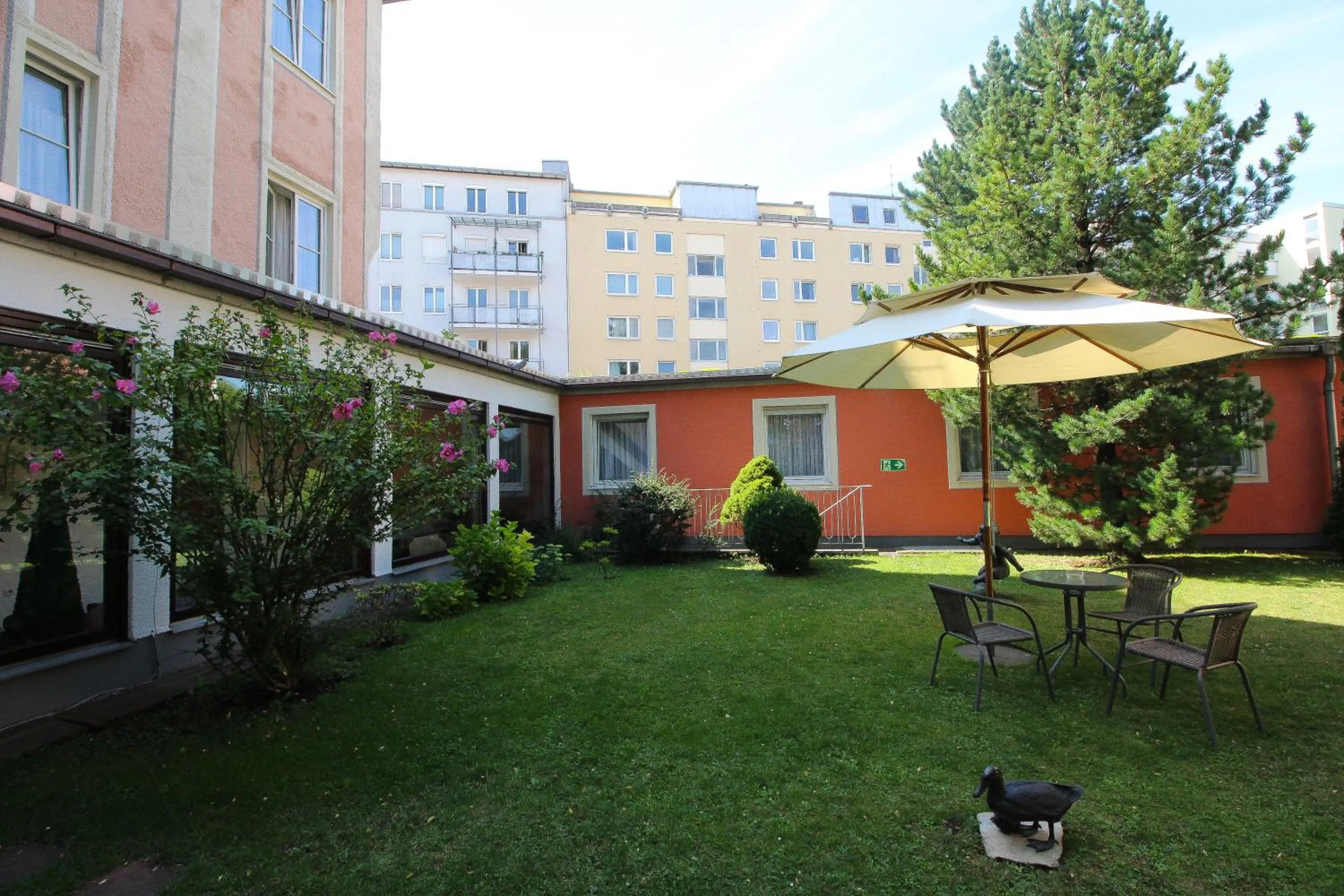 Garden in Hotel Leopold