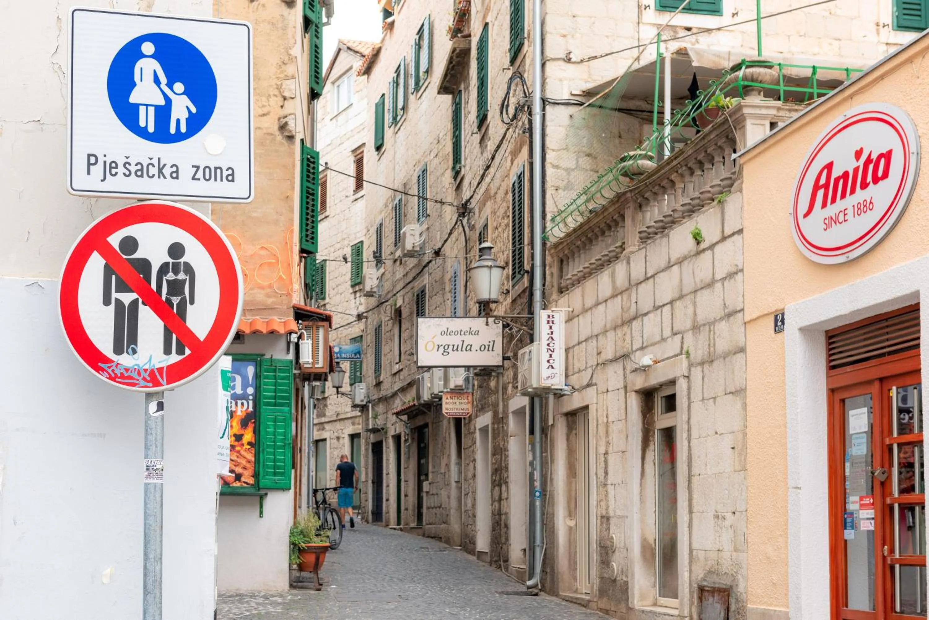 Breakfast in Agava Lux Rooms&Pool