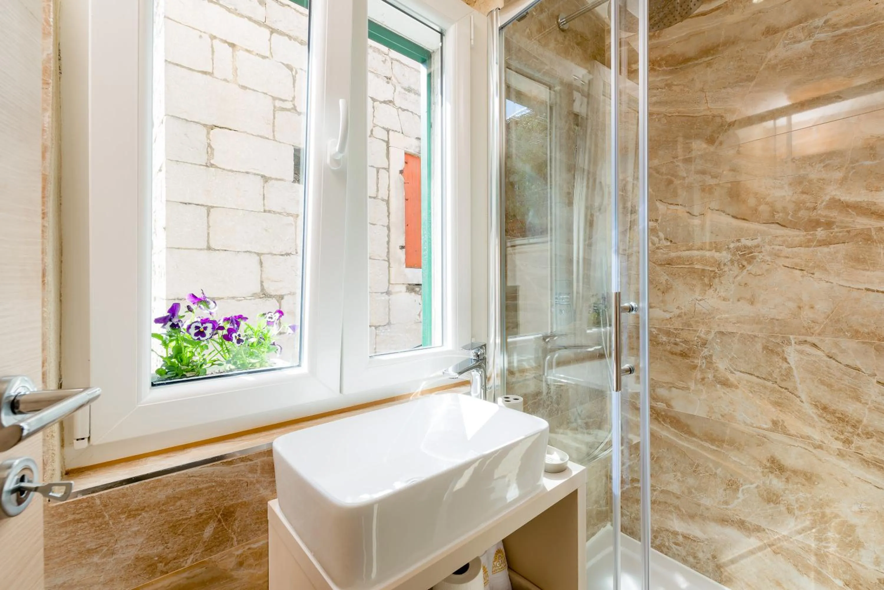 Agava Lux Rooms&Pool