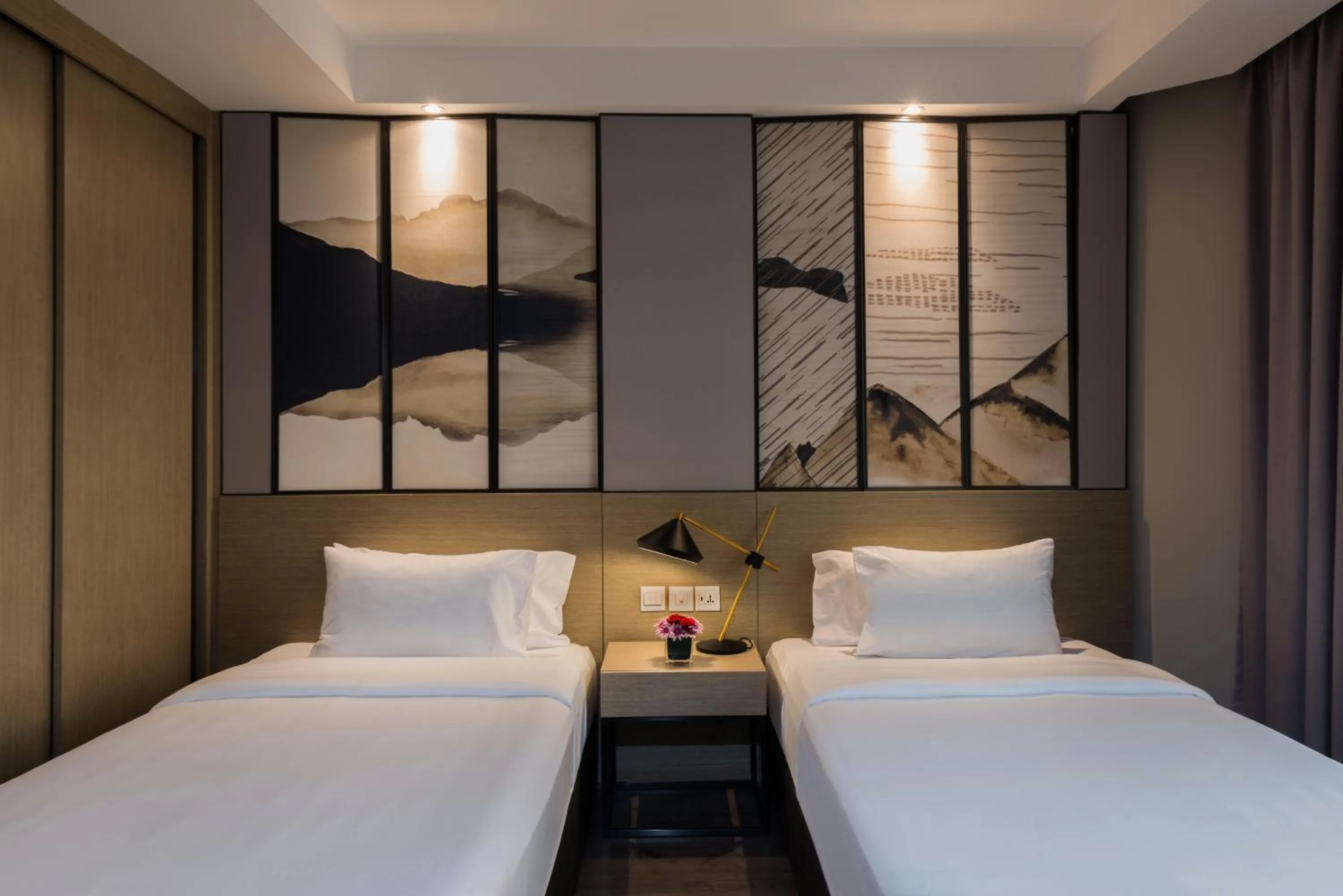 Bed in Boudl Al Corniche