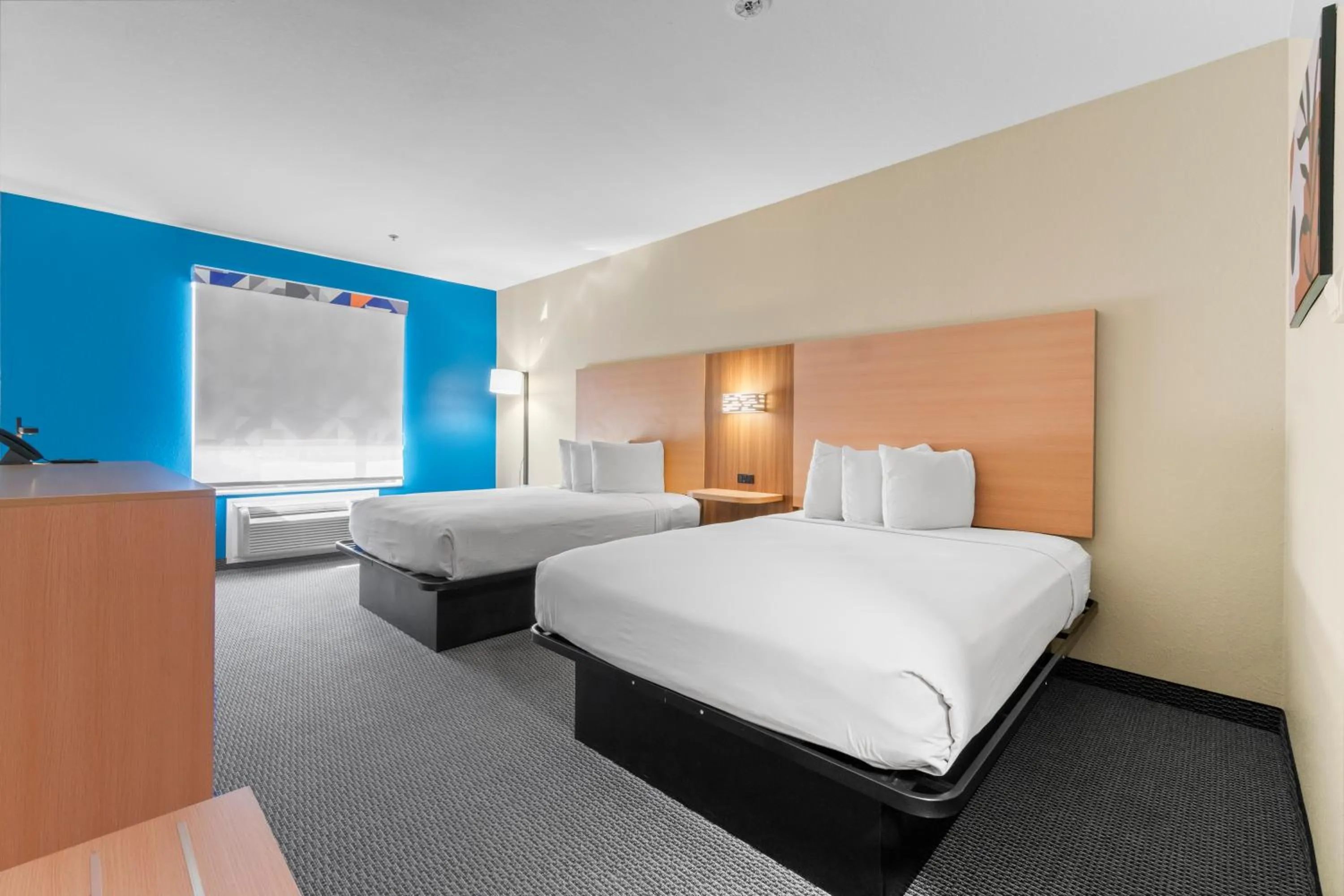 Bed in Americas Best Value Inn & Suites-Livingston