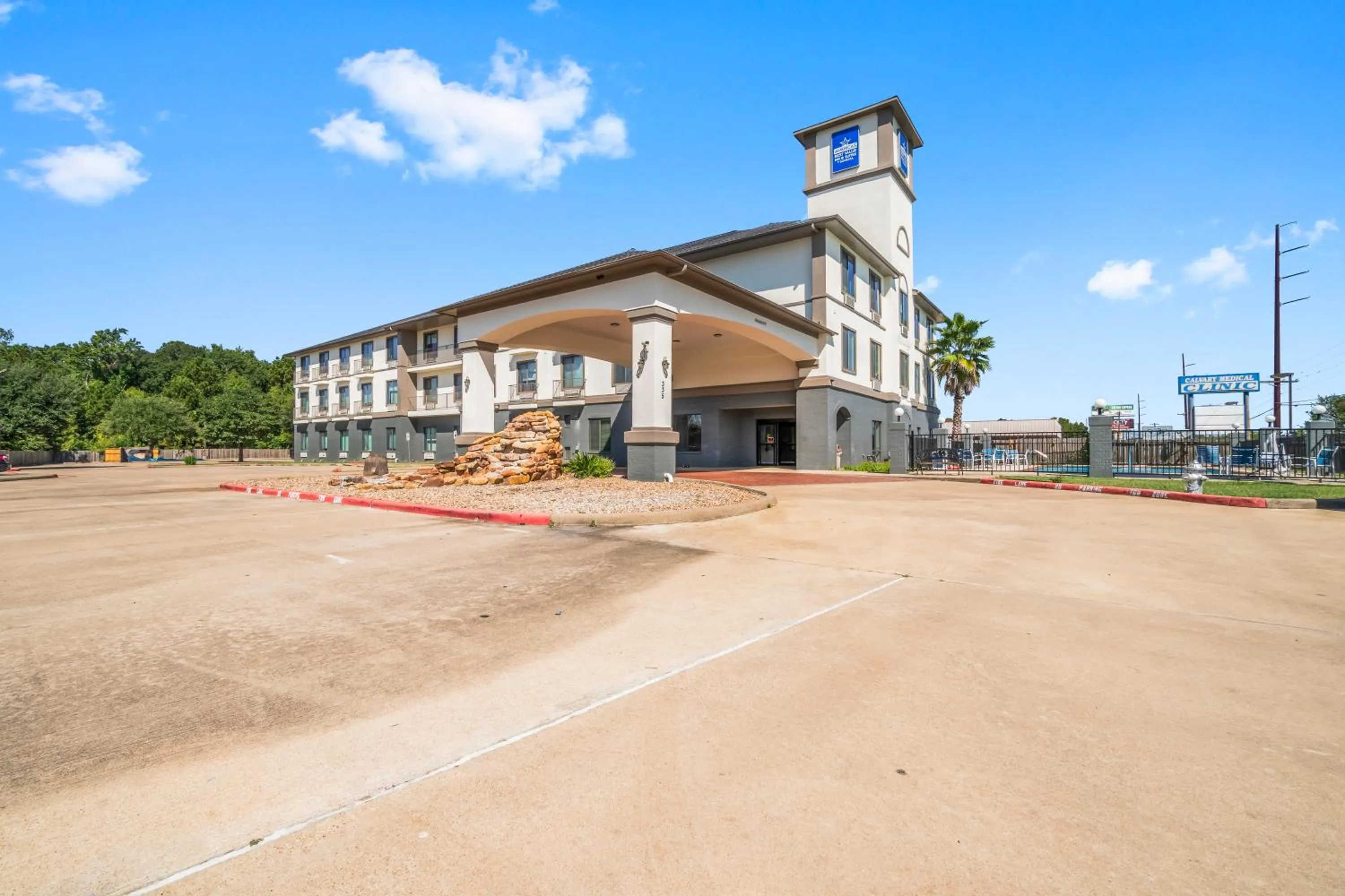 Property building in Americas Best Value Inn & Suites-Livingston