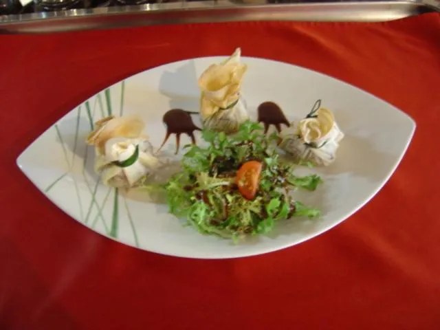 Food and drinks in Logis Hôtel Restaurant La Boule d'Or