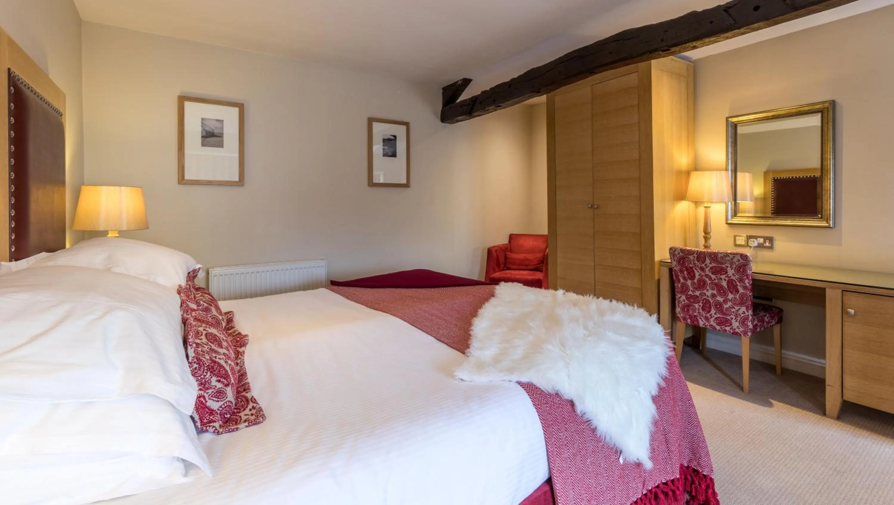 Bed in The Pennington Hotel