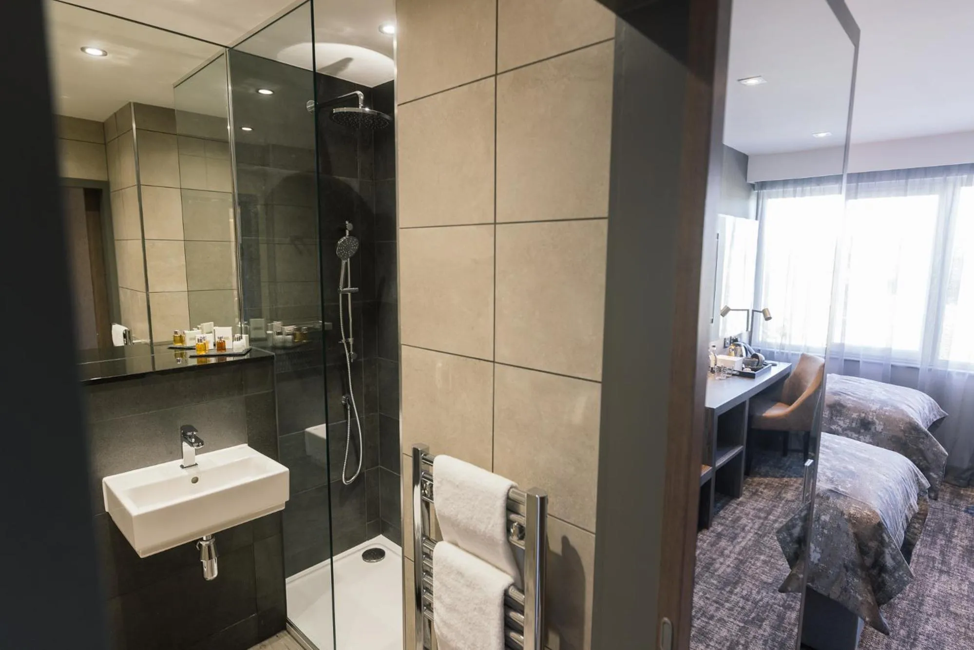 Bathroom in The Redhurst Hotel Glasgow