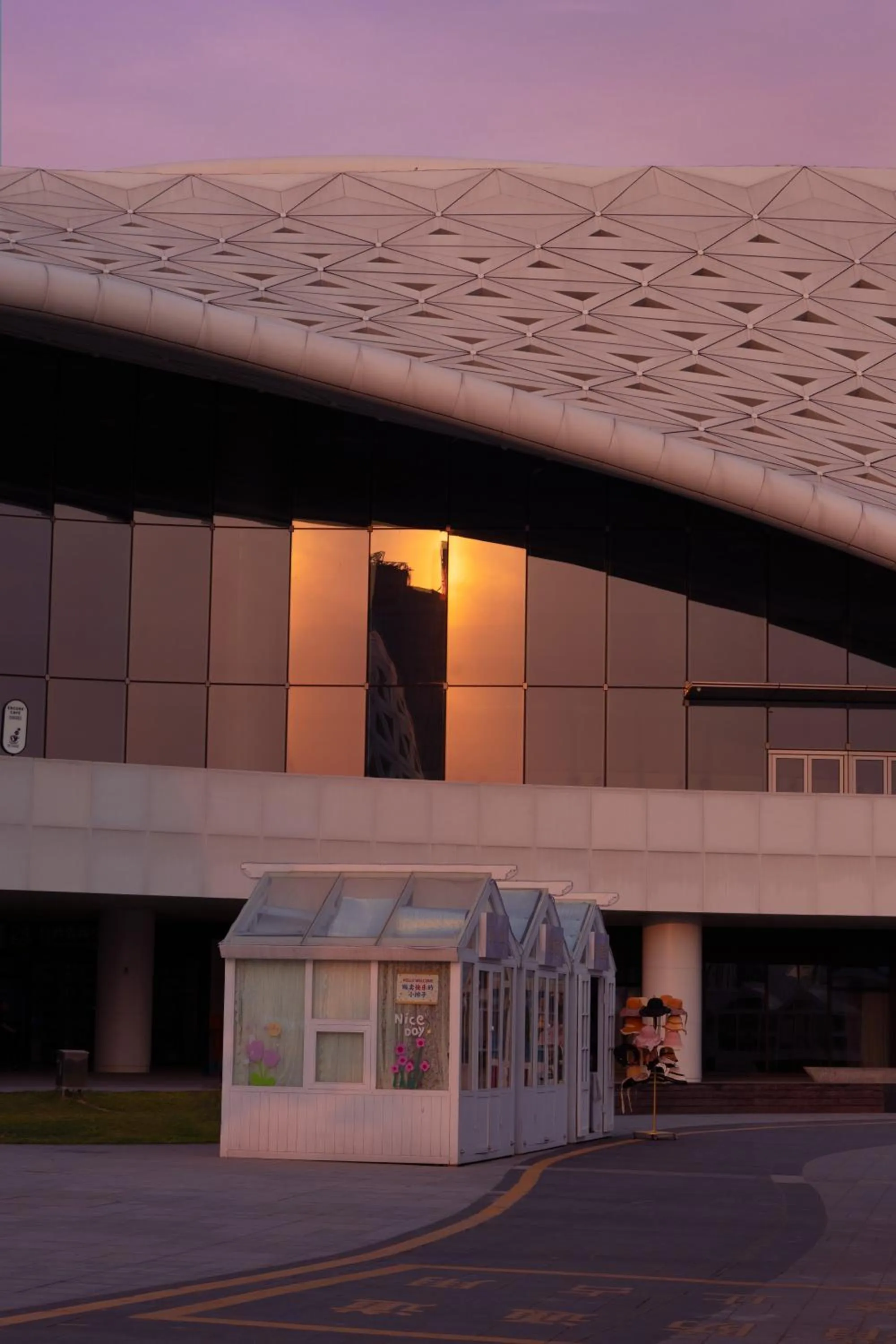 Hiking in Crowne Plaza Hangzhou Qiantang