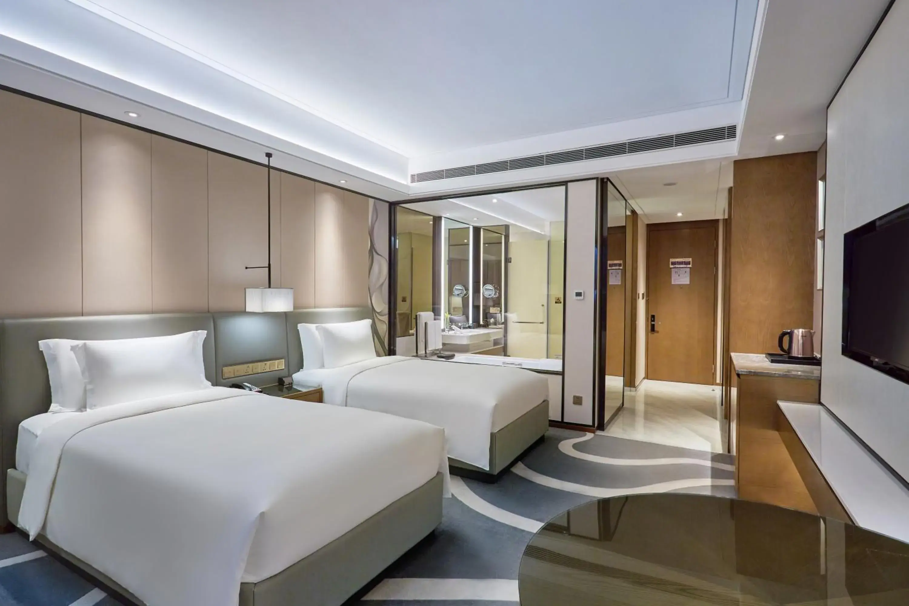 High Floor Standard Twin Room in Crowne Plaza Hangzhou Qiantang High Floor Standard Twin Room in Crowne Plaza Hangzhou Qiantang