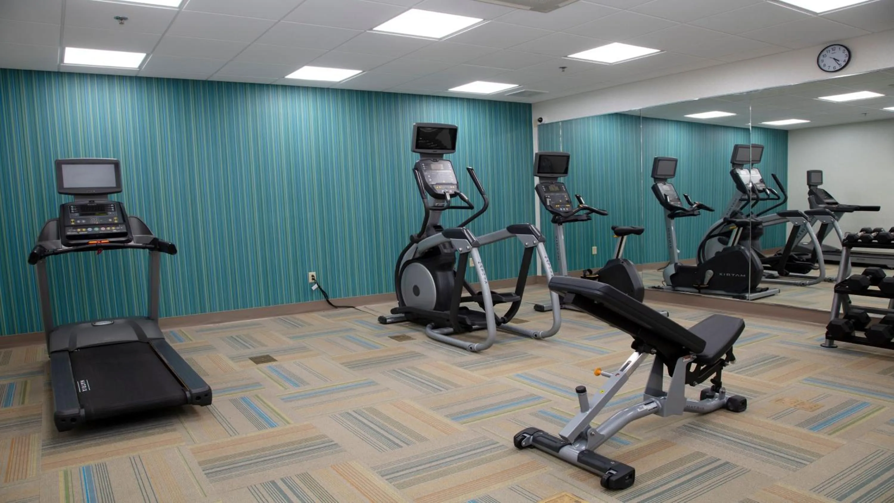 Fitness centre/facilities in Holiday Inn Express & Suites - Marion by IHG