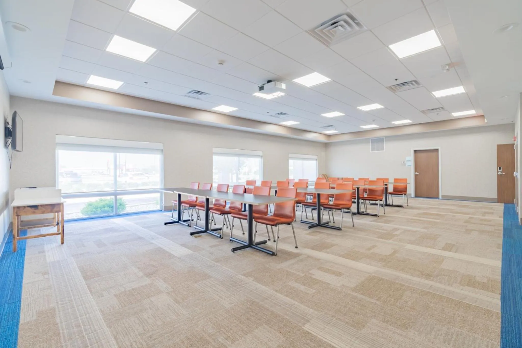 Meeting/conference room in Holiday Inn Express & Suites - Marion by IHG