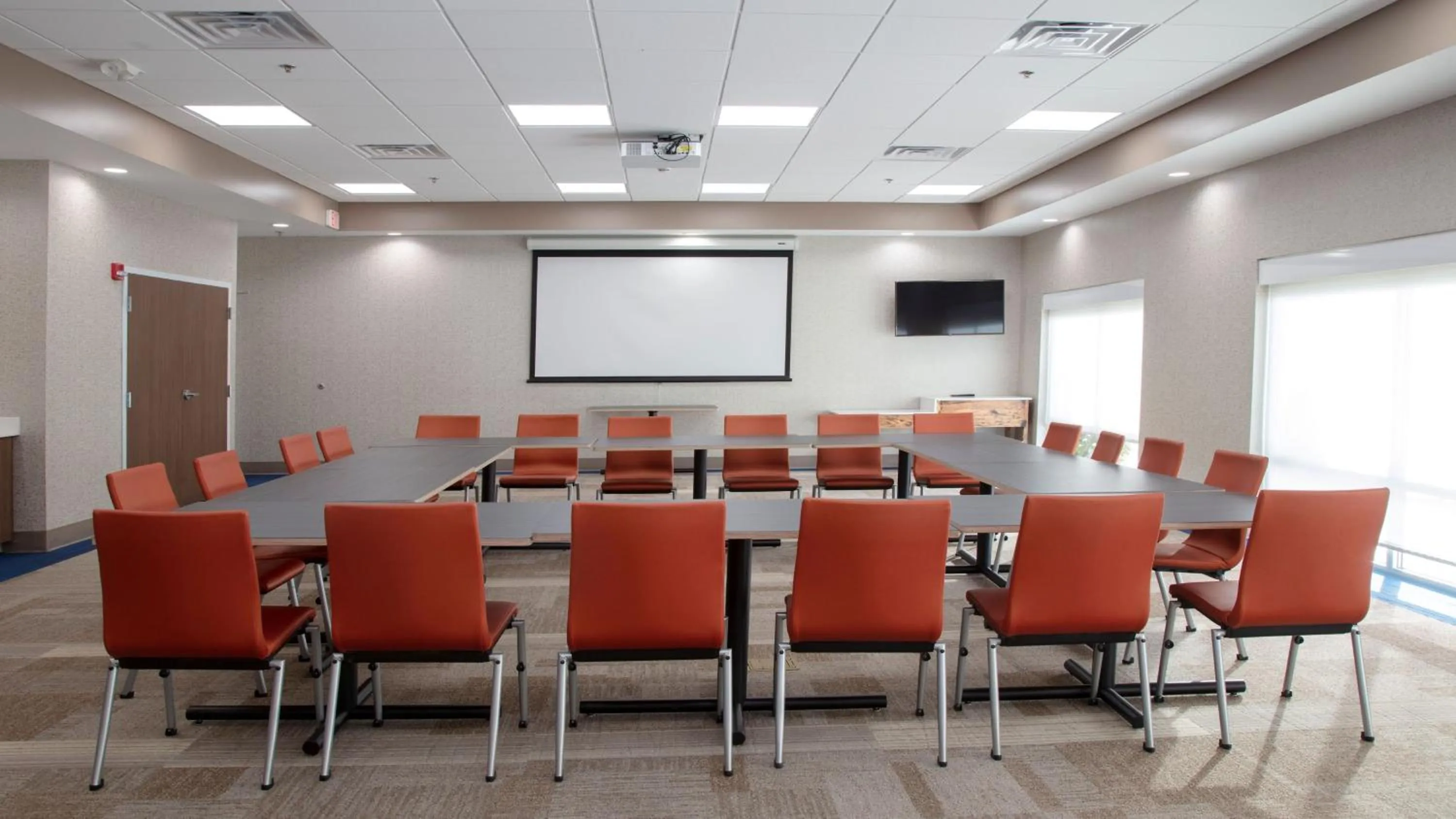 Meeting/conference room in Holiday Inn Express & Suites - Marion by IHG