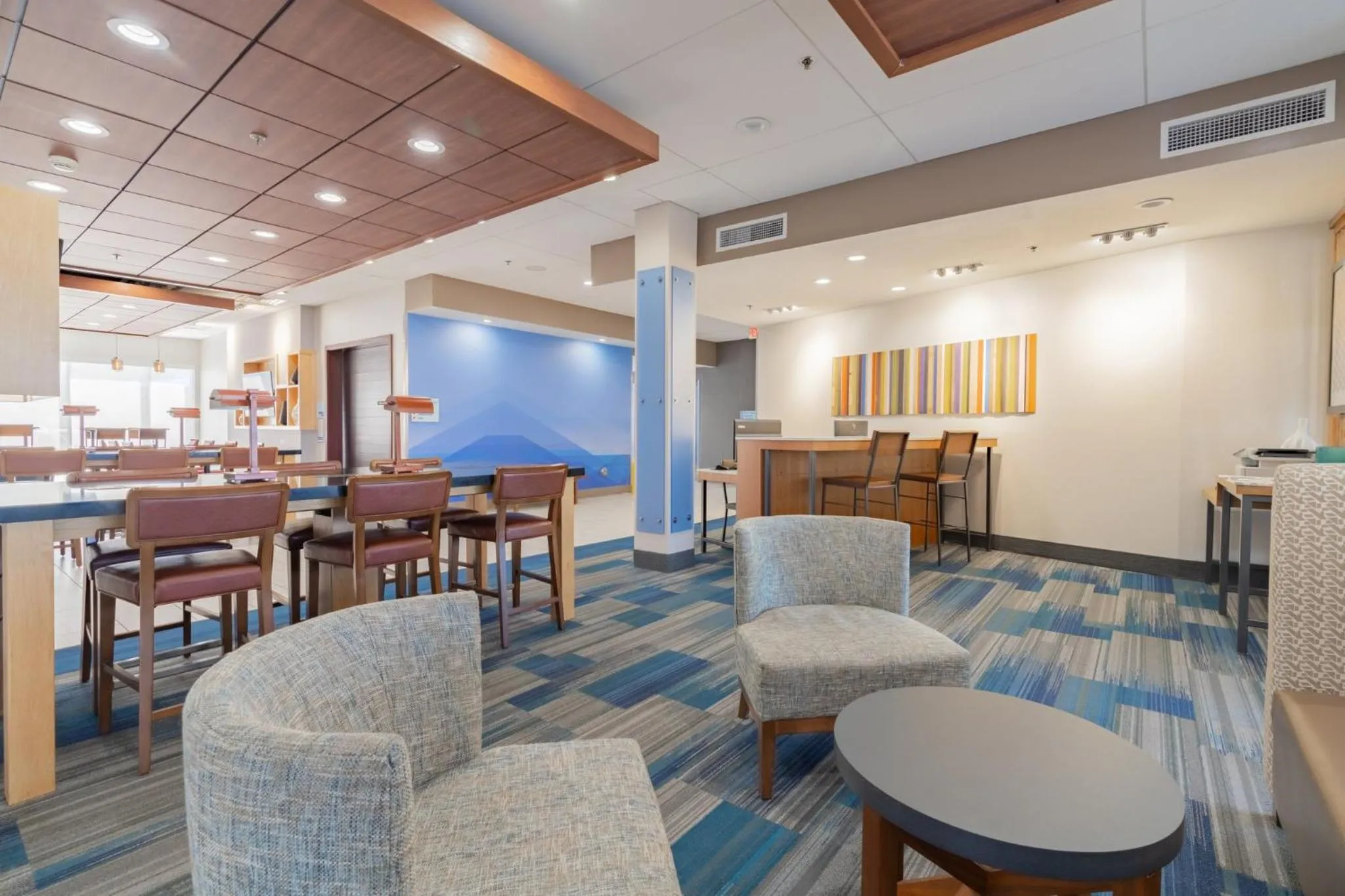 Property building in Holiday Inn Express & Suites - Marion by IHG