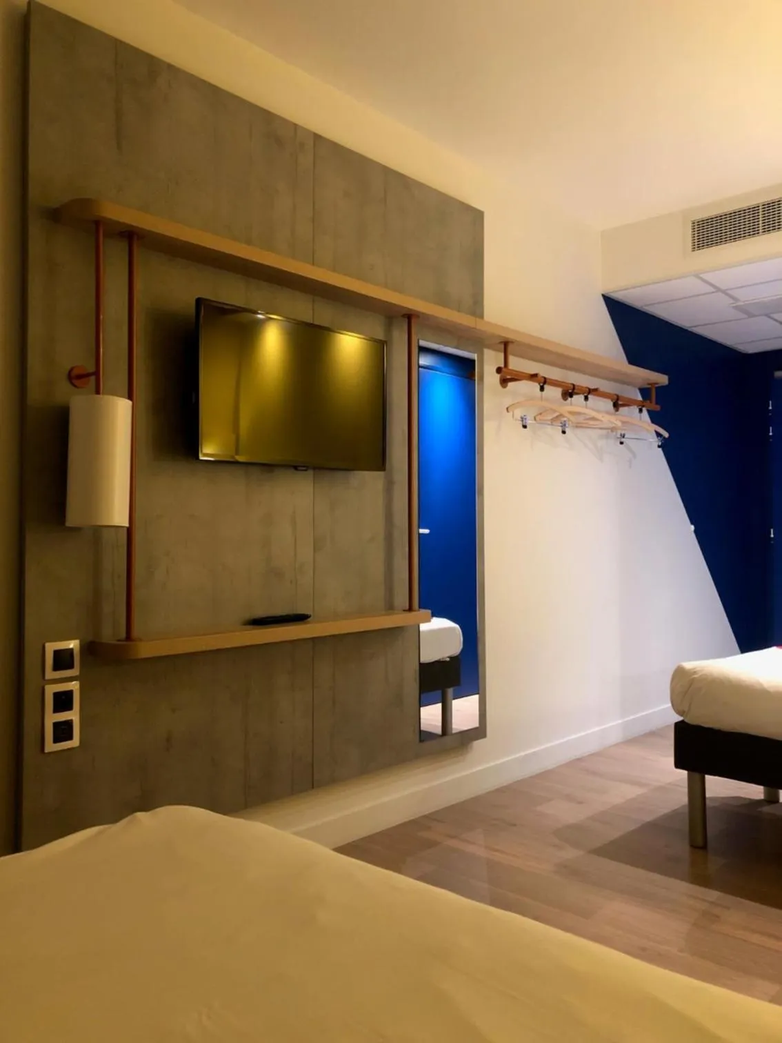 TV and multimedia, Bed in ibis Budget Mâcon Crêches