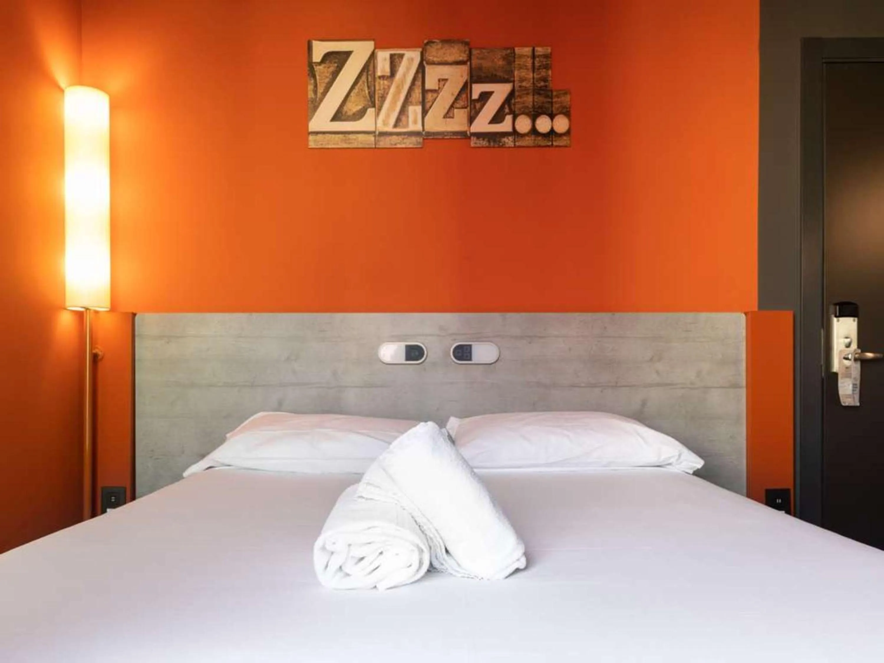 Bed in Ibis Budget Madrid Centro Lavapies