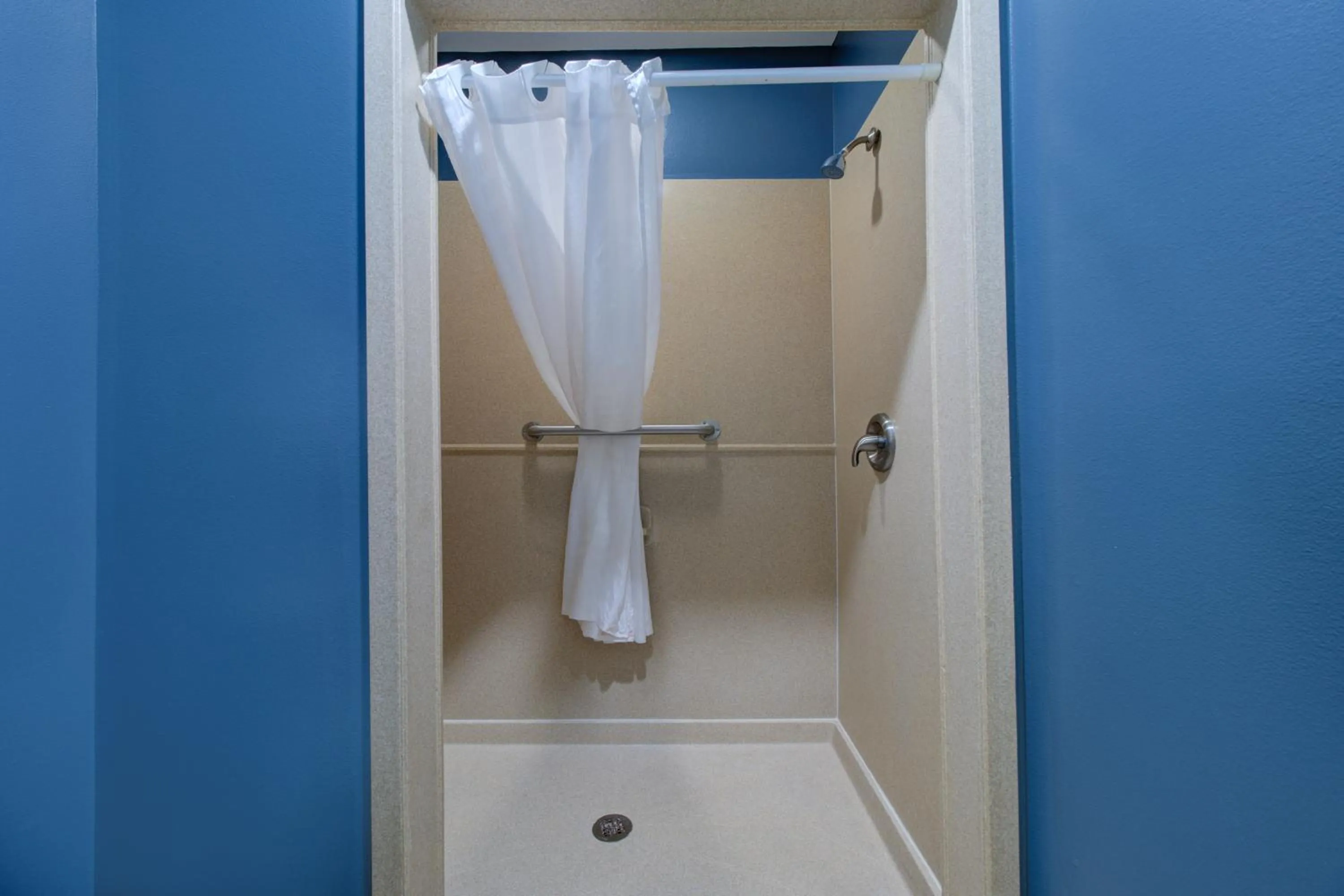 Bathroom in Weslaco Inn by Capital O Near Mercedes