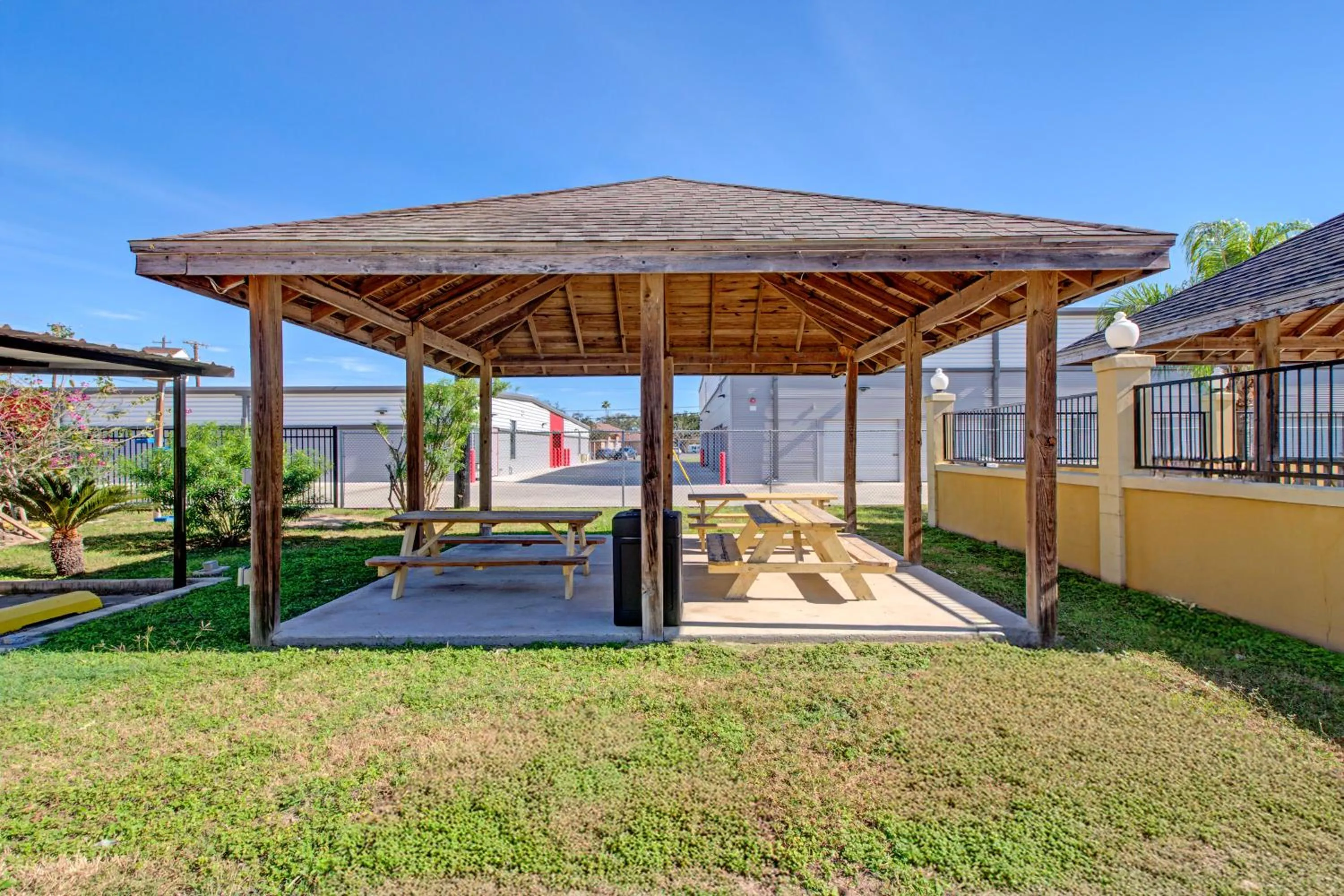 Area and facilities in Weslaco Inn by Capital O Near Mercedes