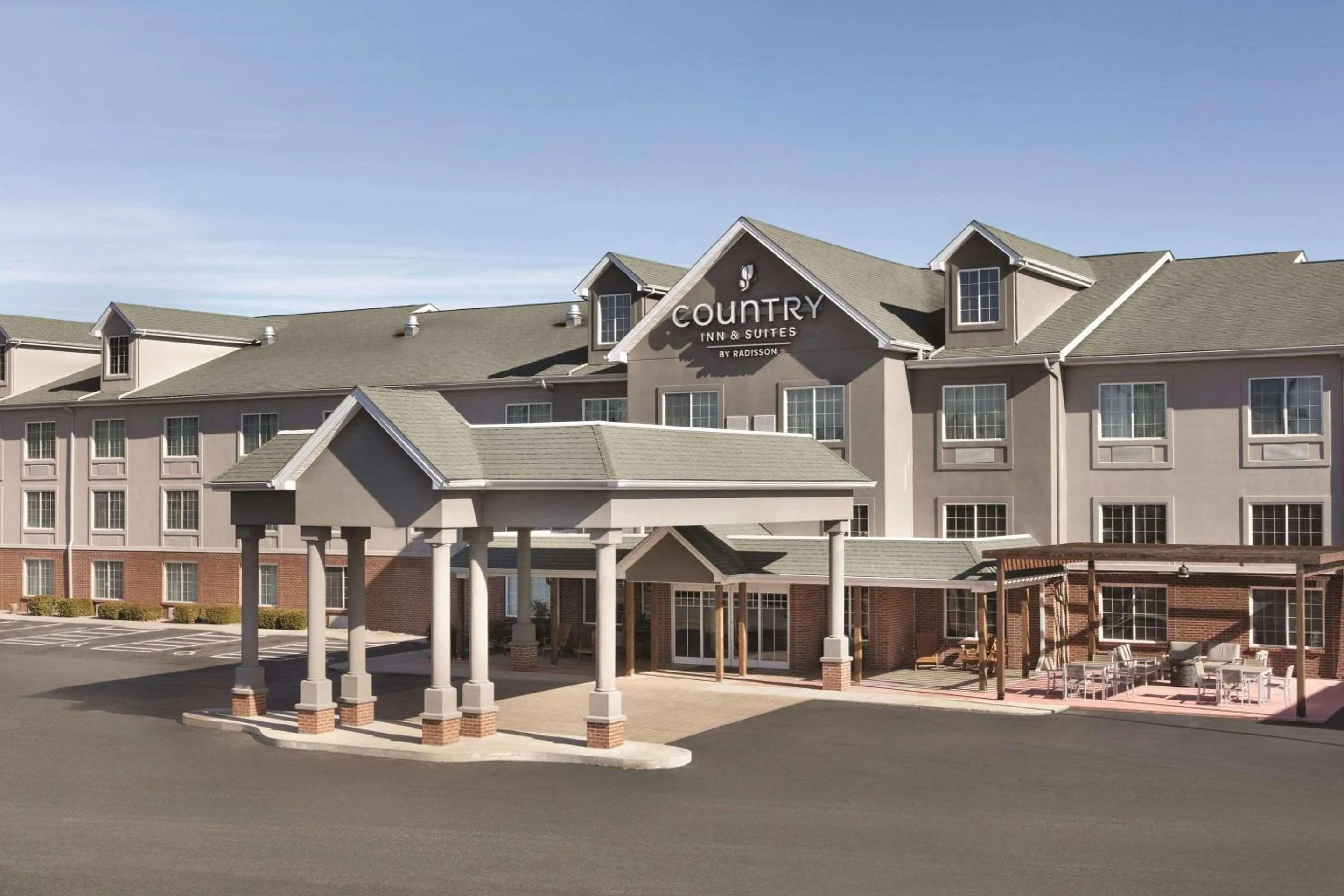 Property building in Country Inn & Suites by Radisson, London, KY
