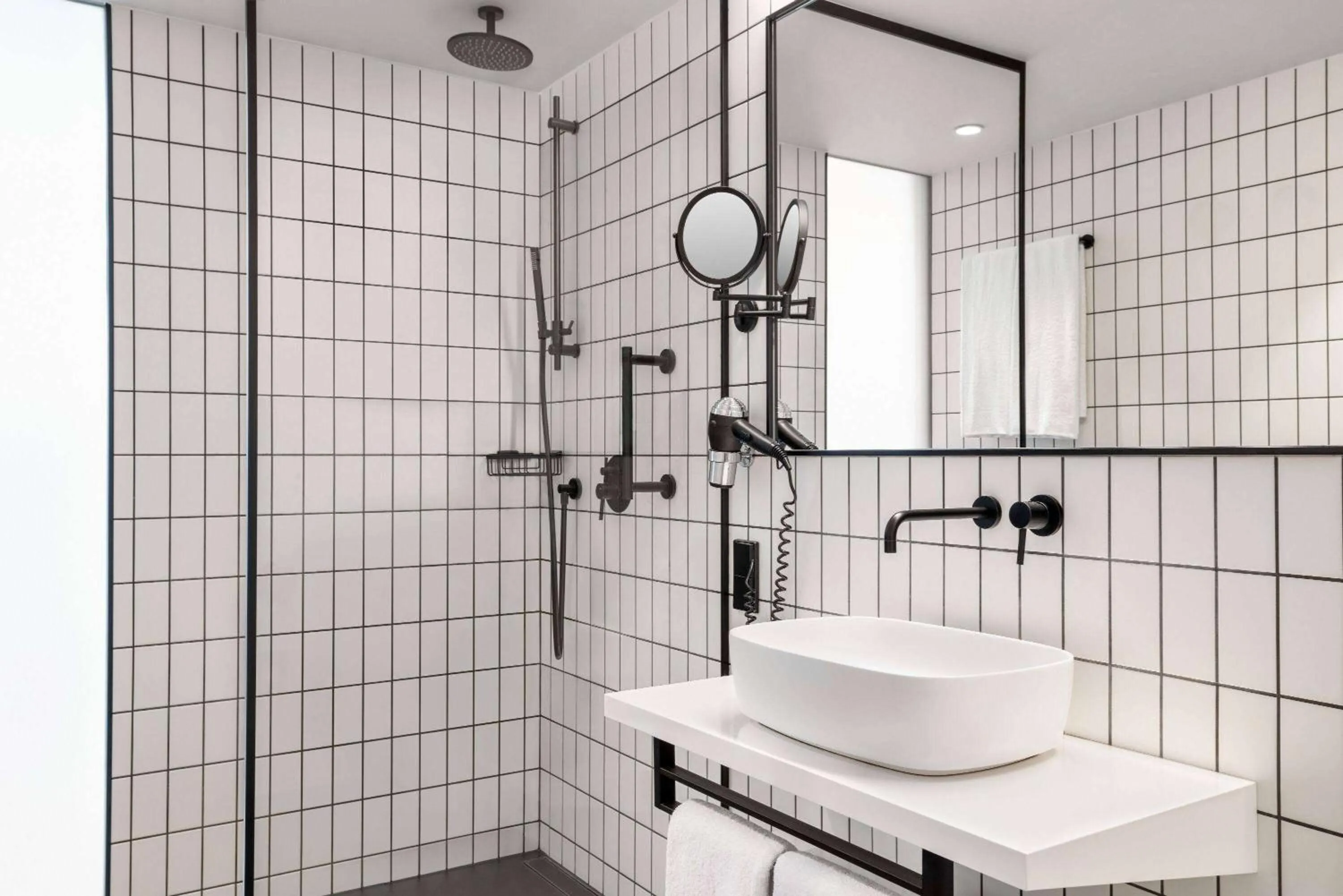 Shower in Vienna House by Wyndham Mokotow Warsaw