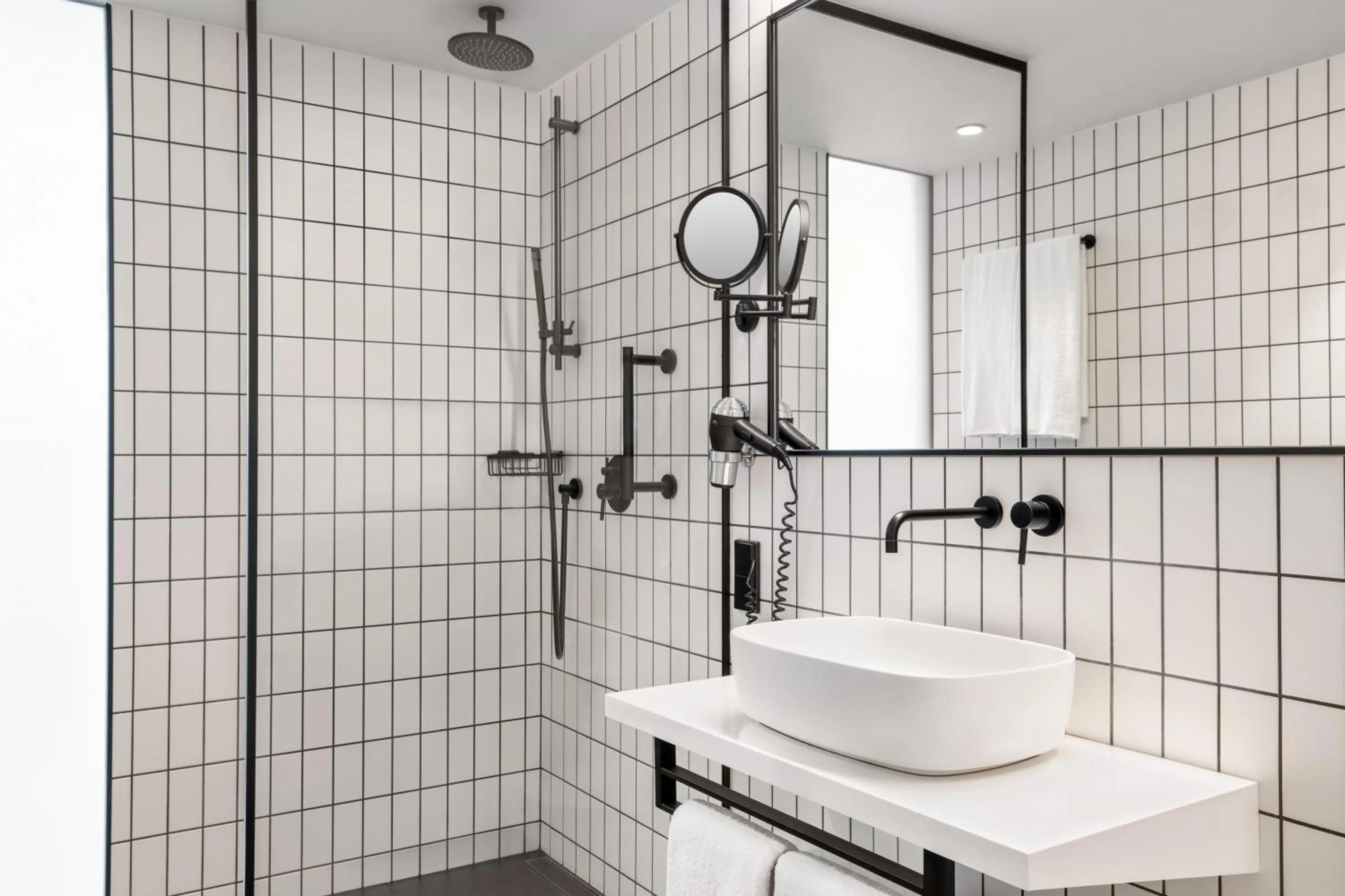 Bathroom in Vienna House by Wyndham Mokotow Warsaw