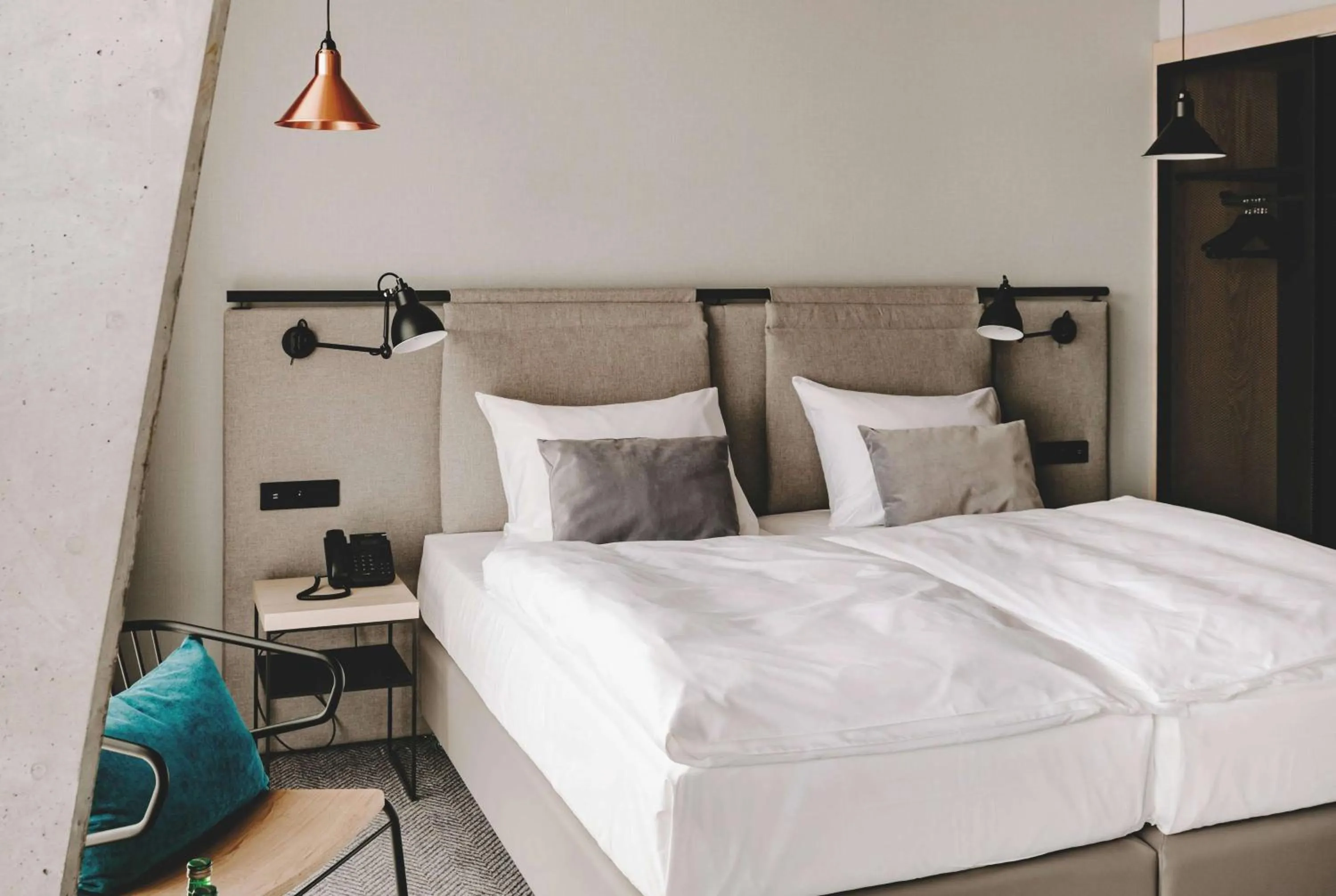 Photo of the whole room, Bed in Vienna House by Wyndham Mokotow Warsaw